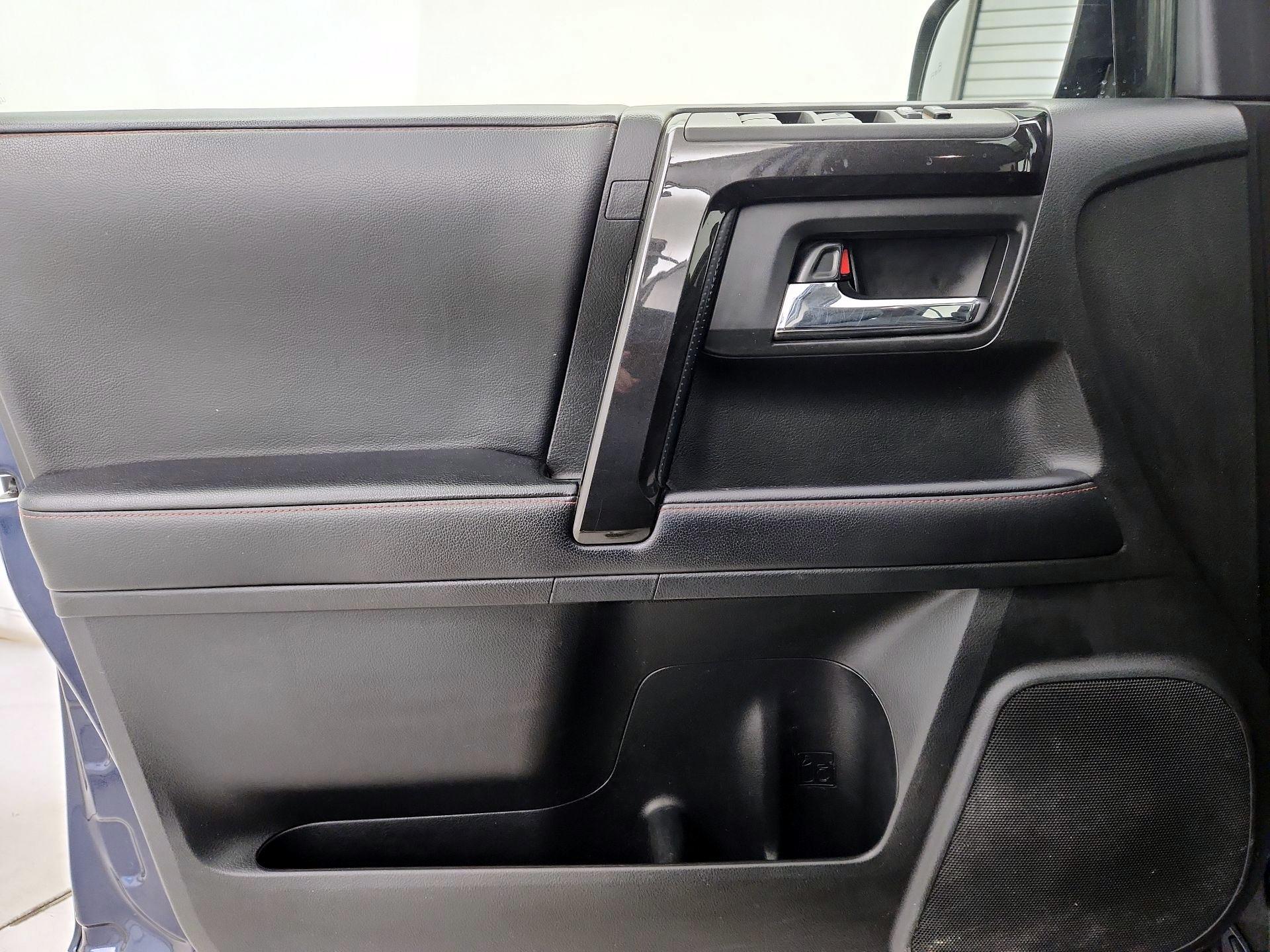 Thumbnail: 2022 Toyota 4Runner - 12