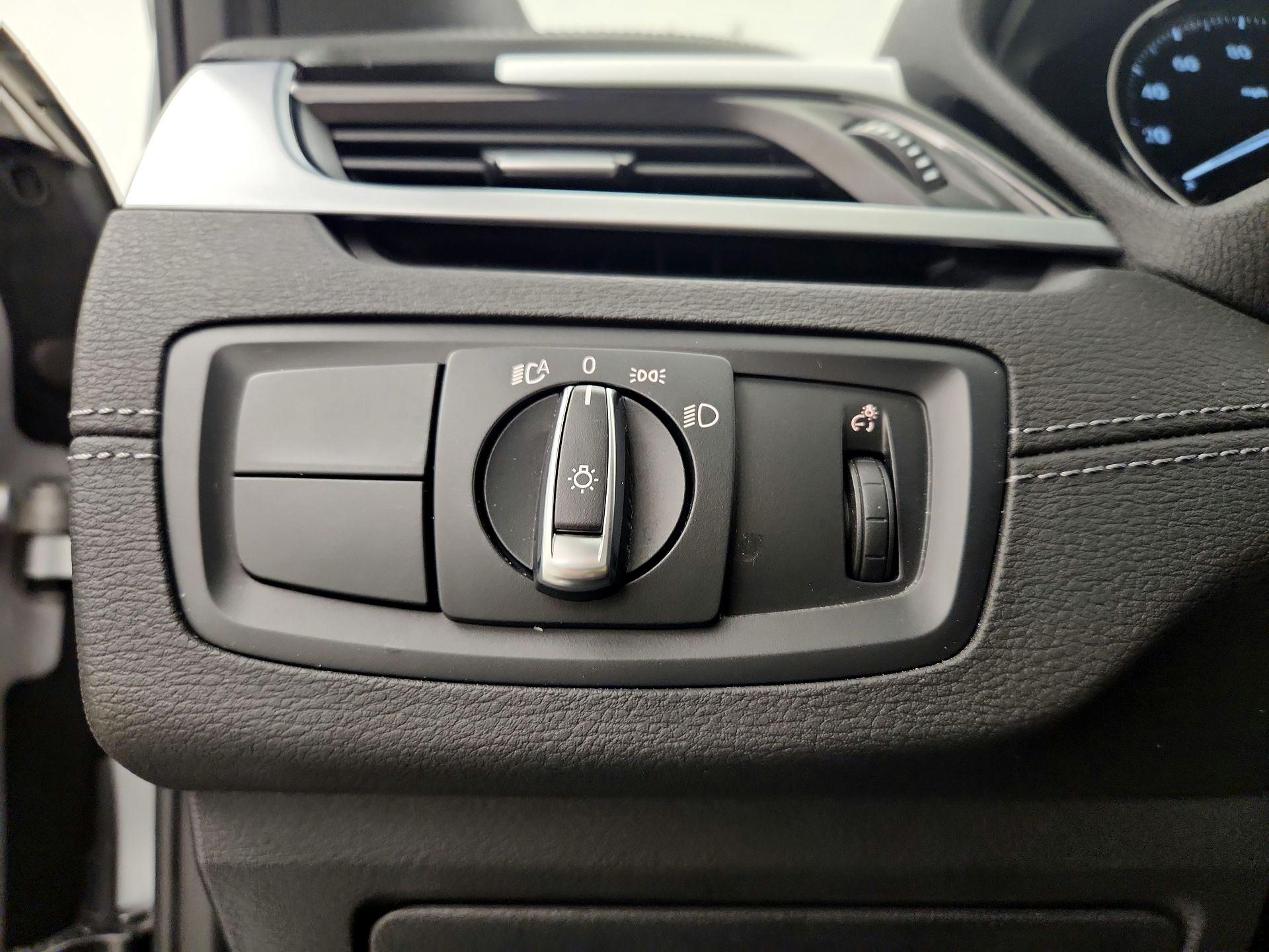 Thumbnail: 2021 BMW X1 - 13
