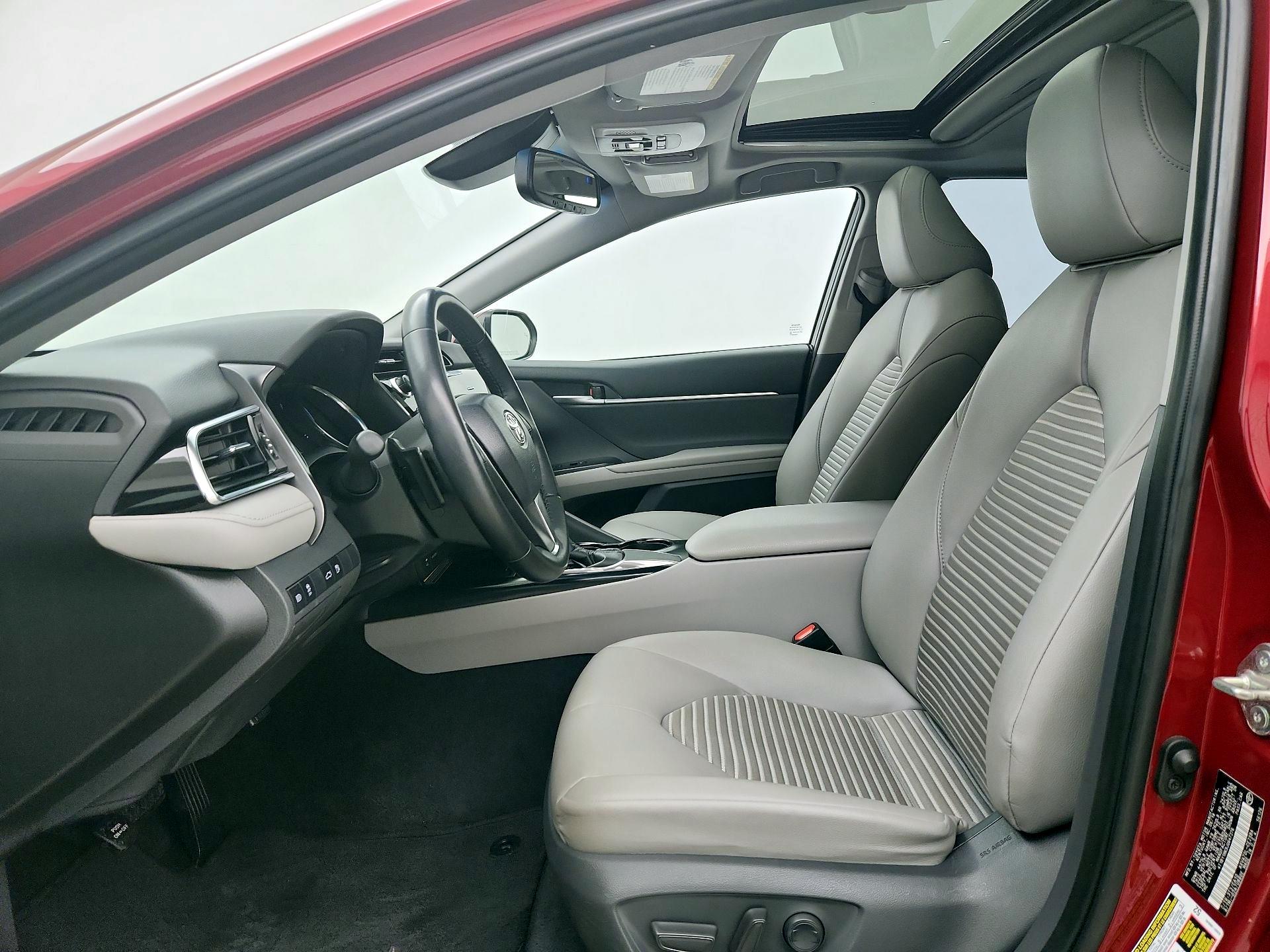 Thumbnail: 2018 Toyota Camry - 11