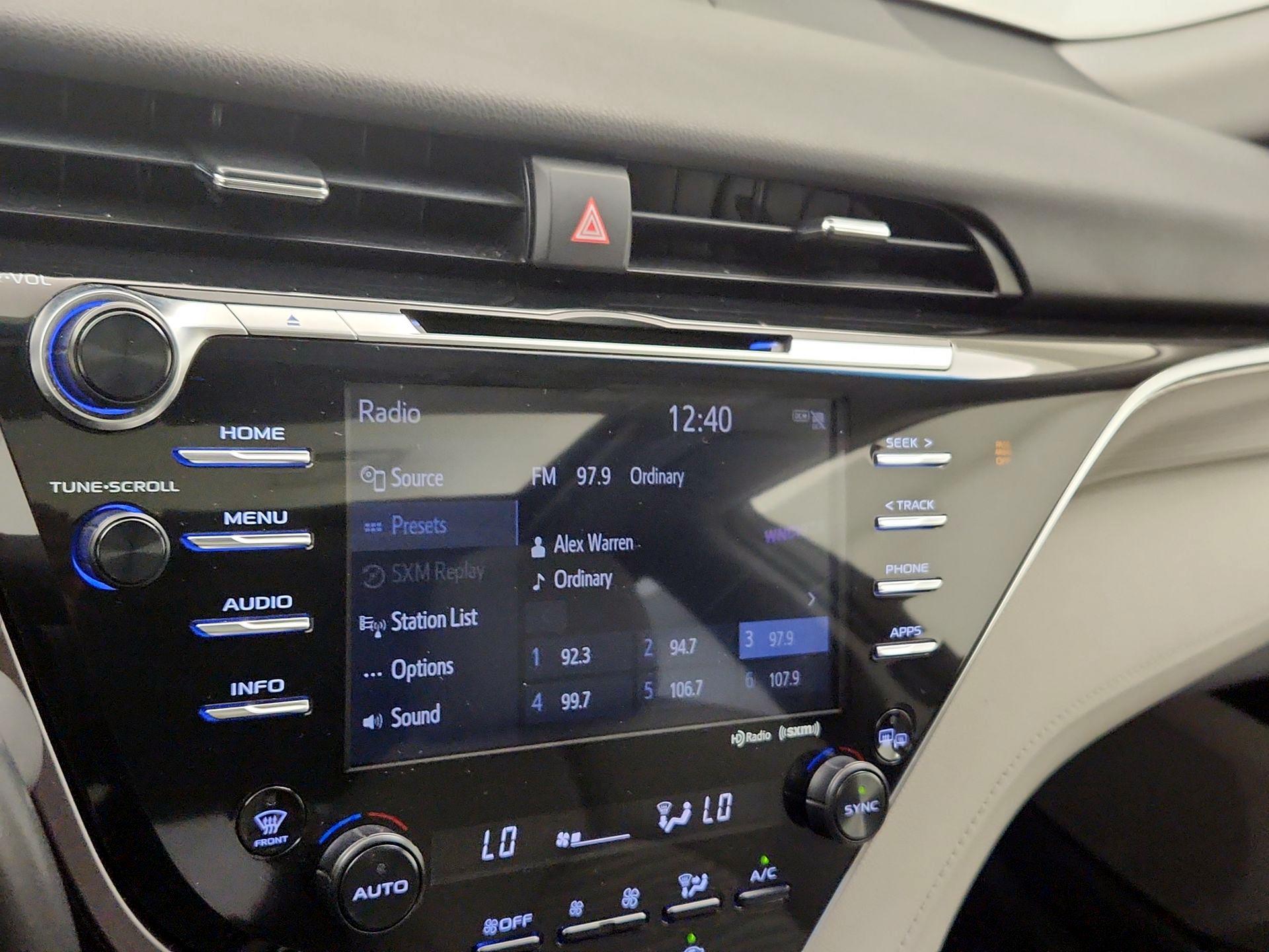 Thumbnail: 2018 Toyota Camry - 15
