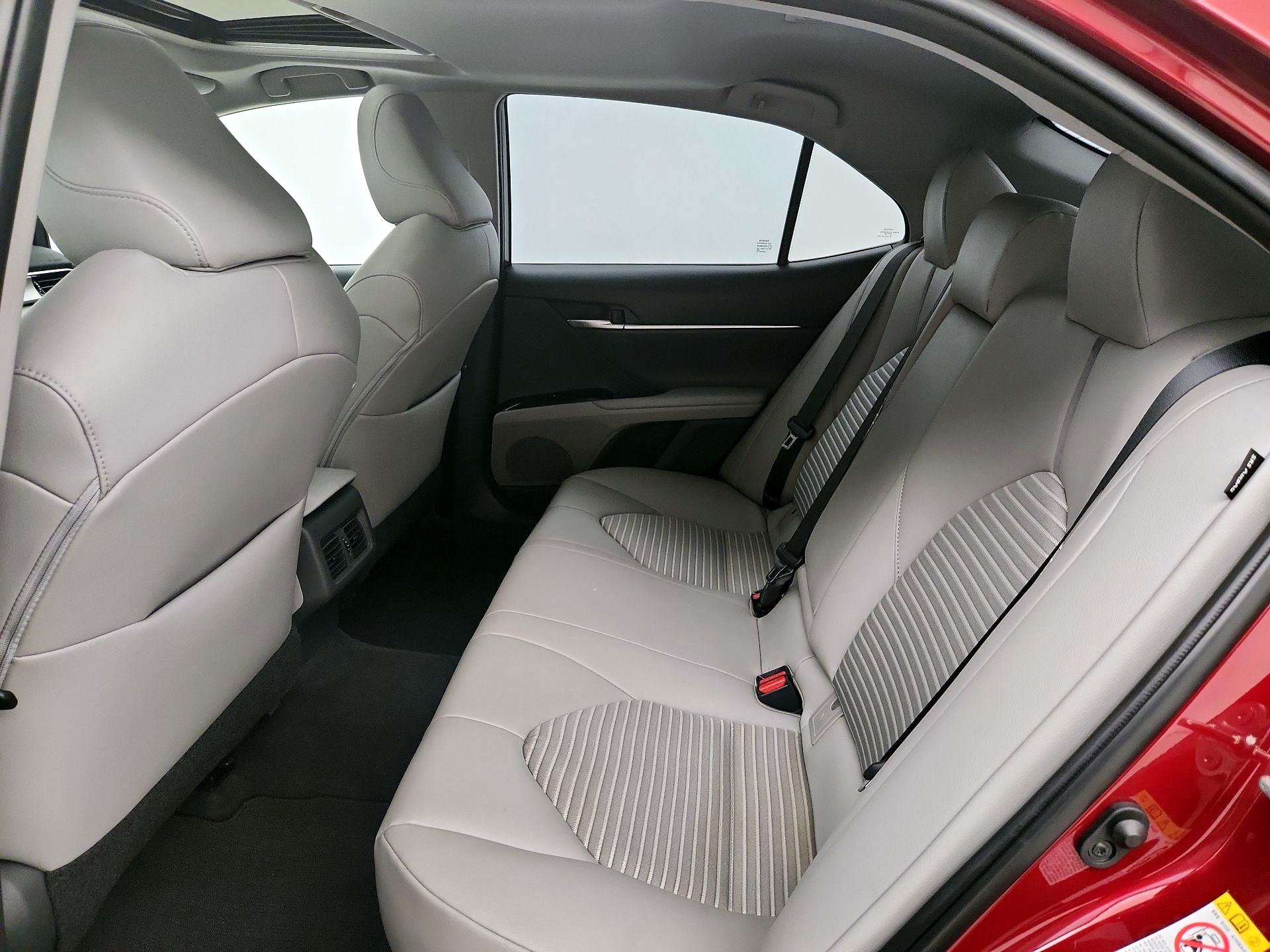 Thumbnail: 2018 Toyota Camry - 20