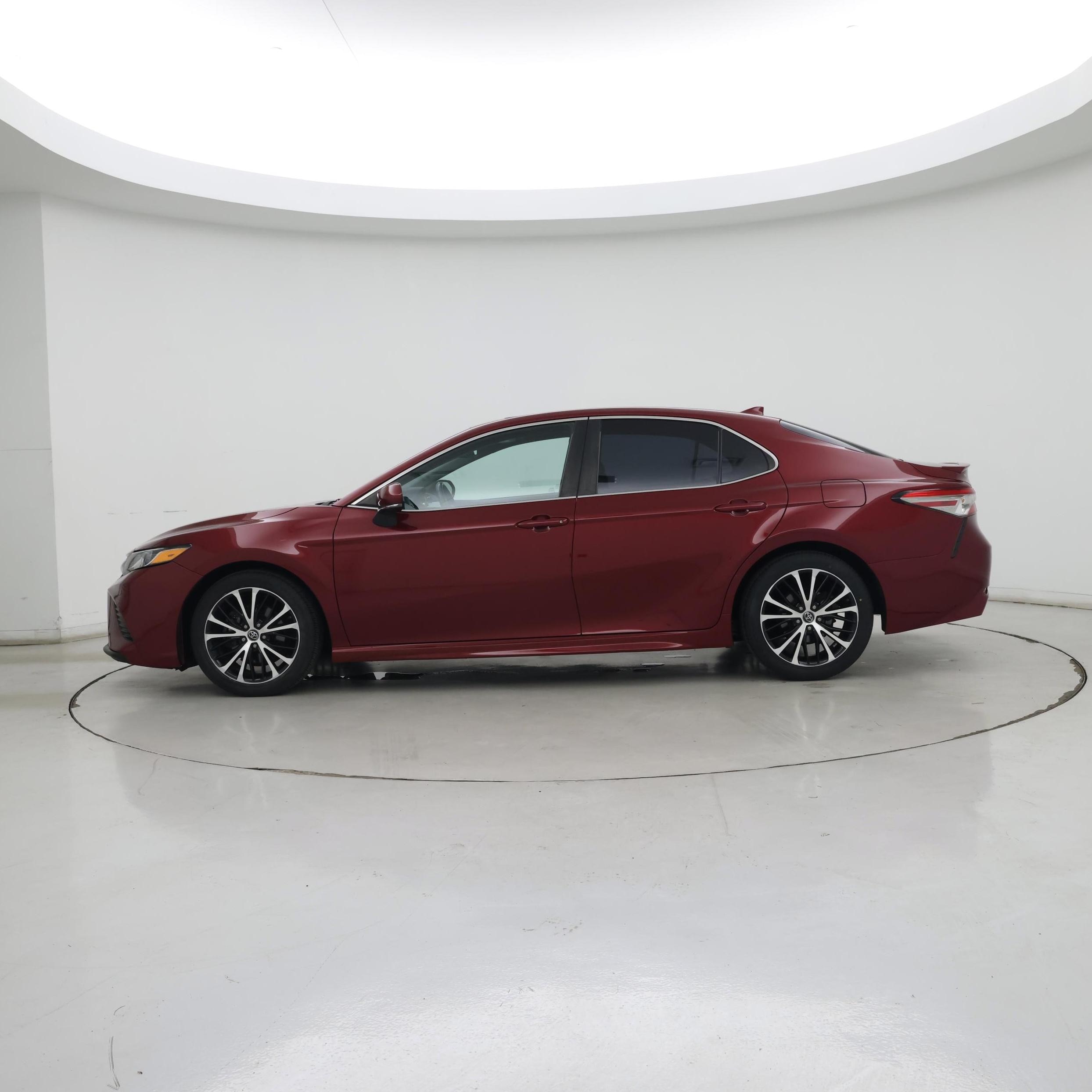 Thumbnail: 2018 Toyota Camry - 3