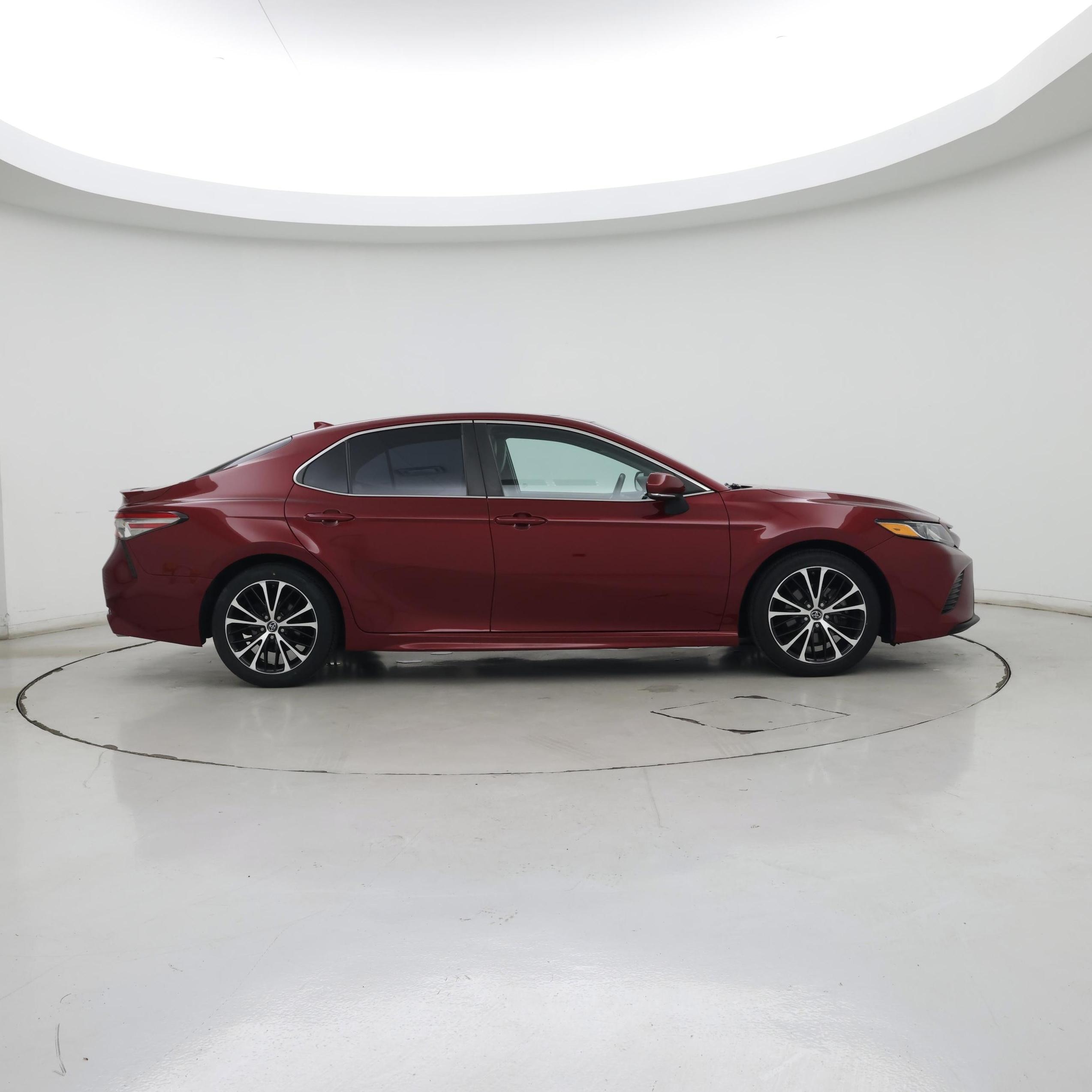 Thumbnail: 2018 Toyota Camry - 7