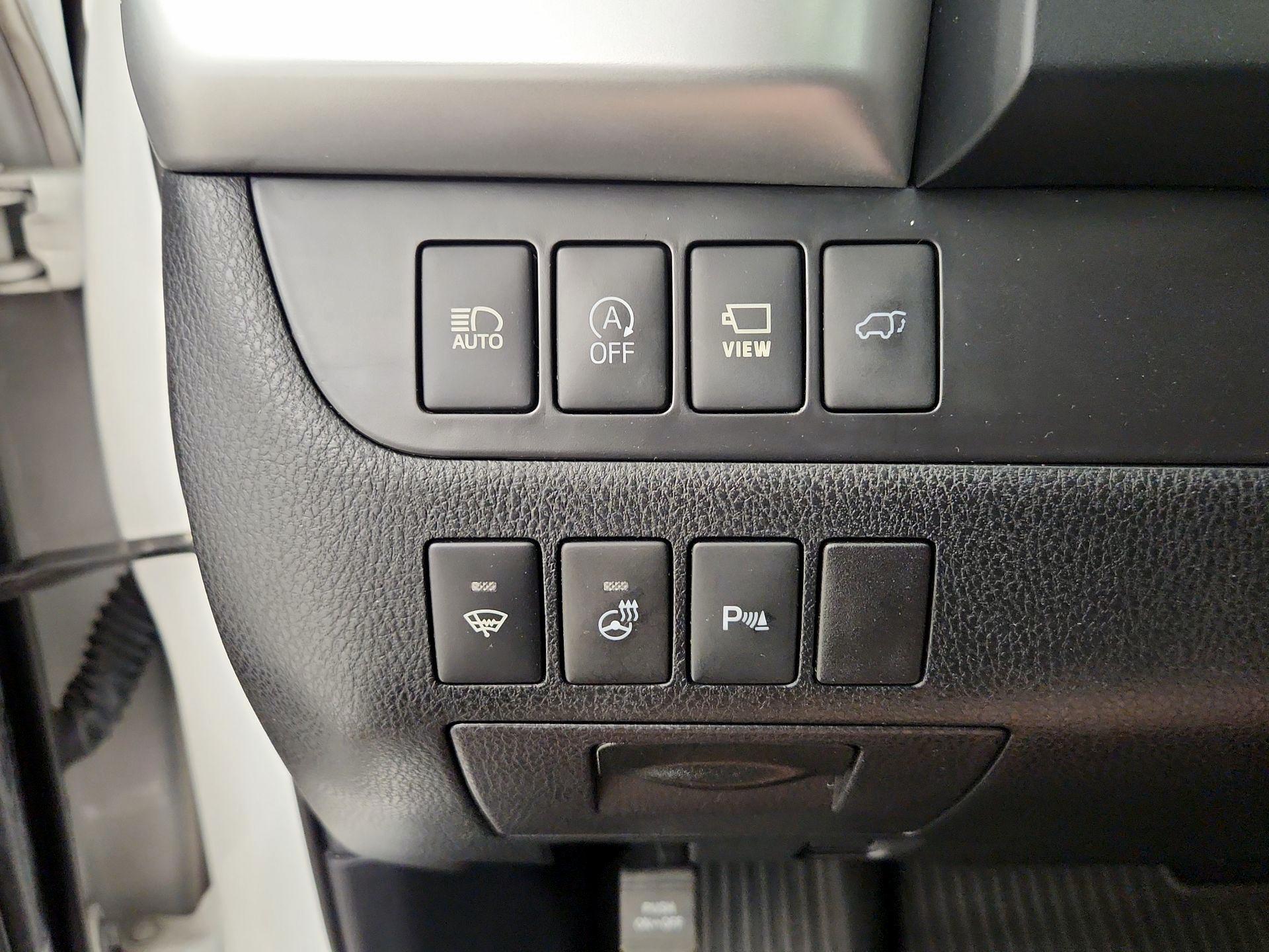 Thumbnail: 2019 Toyota Highlander - 13