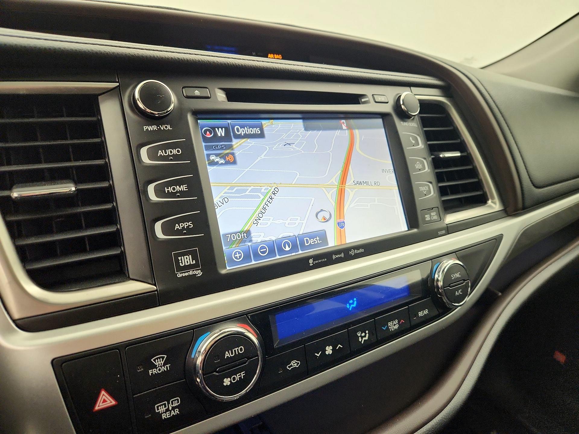 Thumbnail: 2019 Toyota Highlander - 14