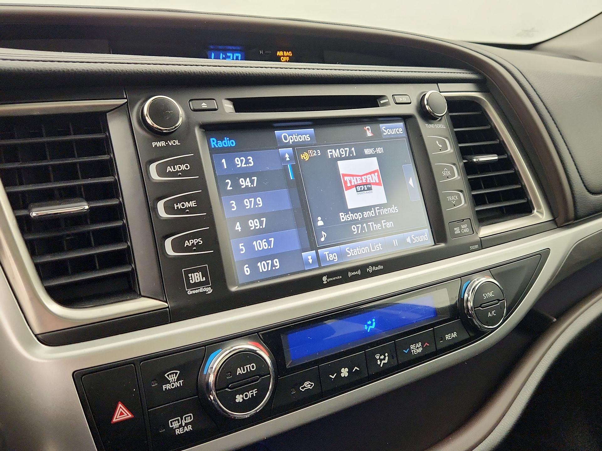 Thumbnail: 2019 Toyota Highlander - 16