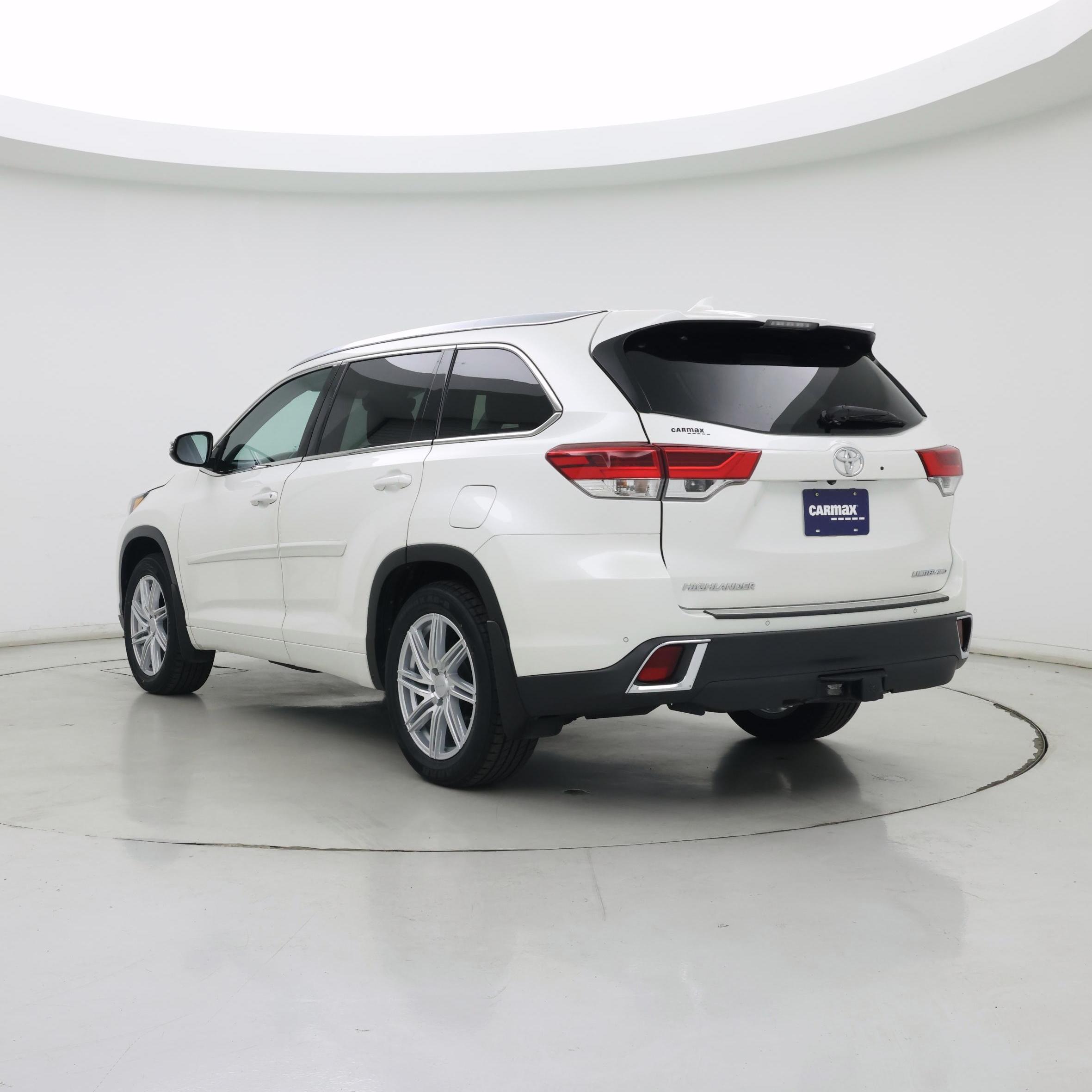 Thumbnail: 2019 Toyota Highlander - 2