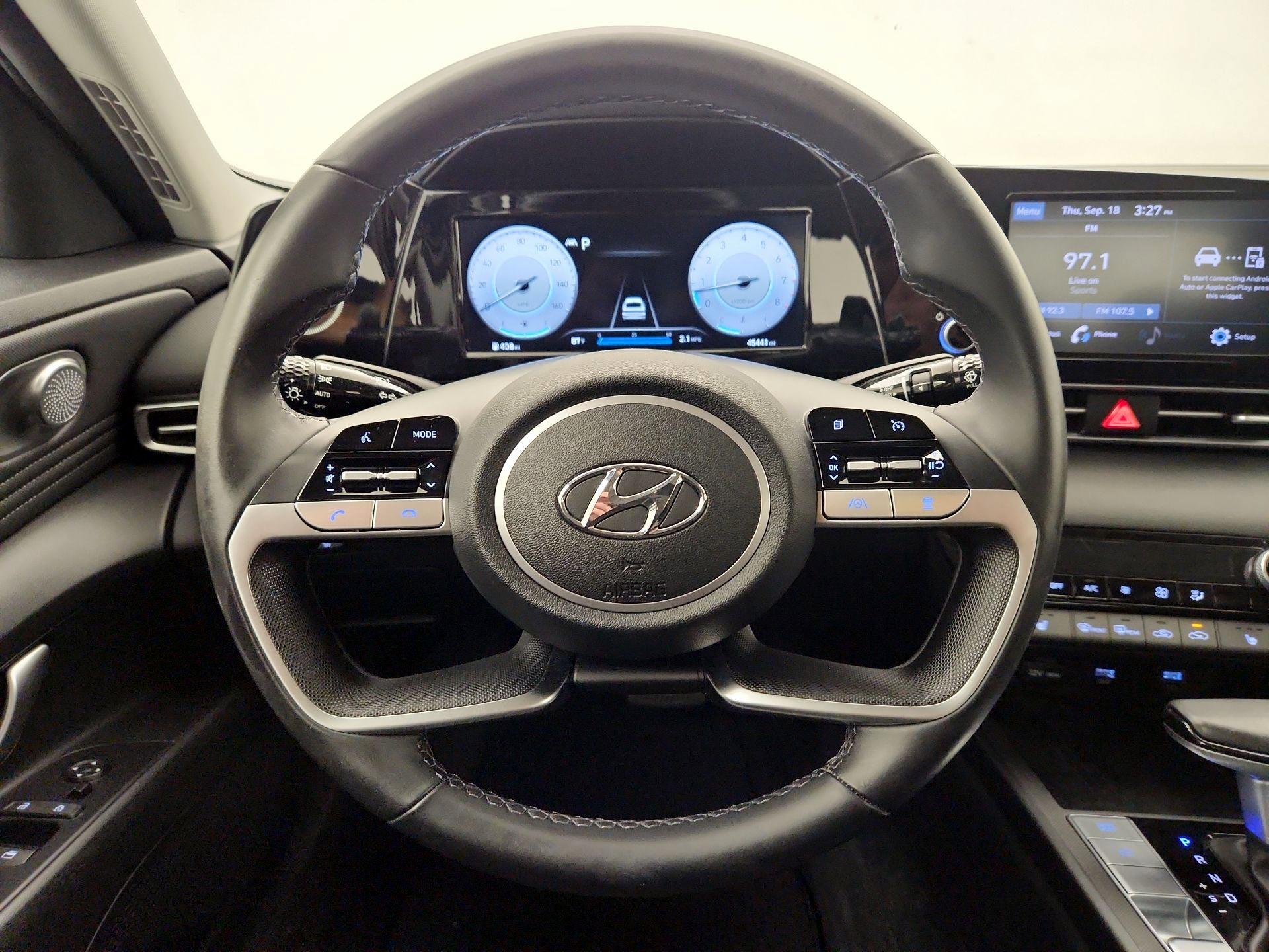 Thumbnail: 2022 Hyundai Elantra - 10