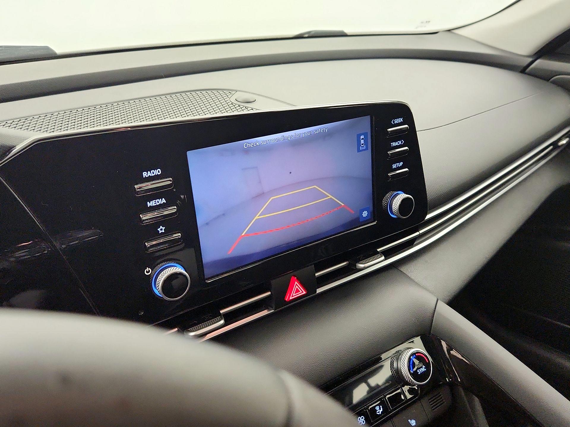 Thumbnail: 2022 Hyundai Elantra - 14