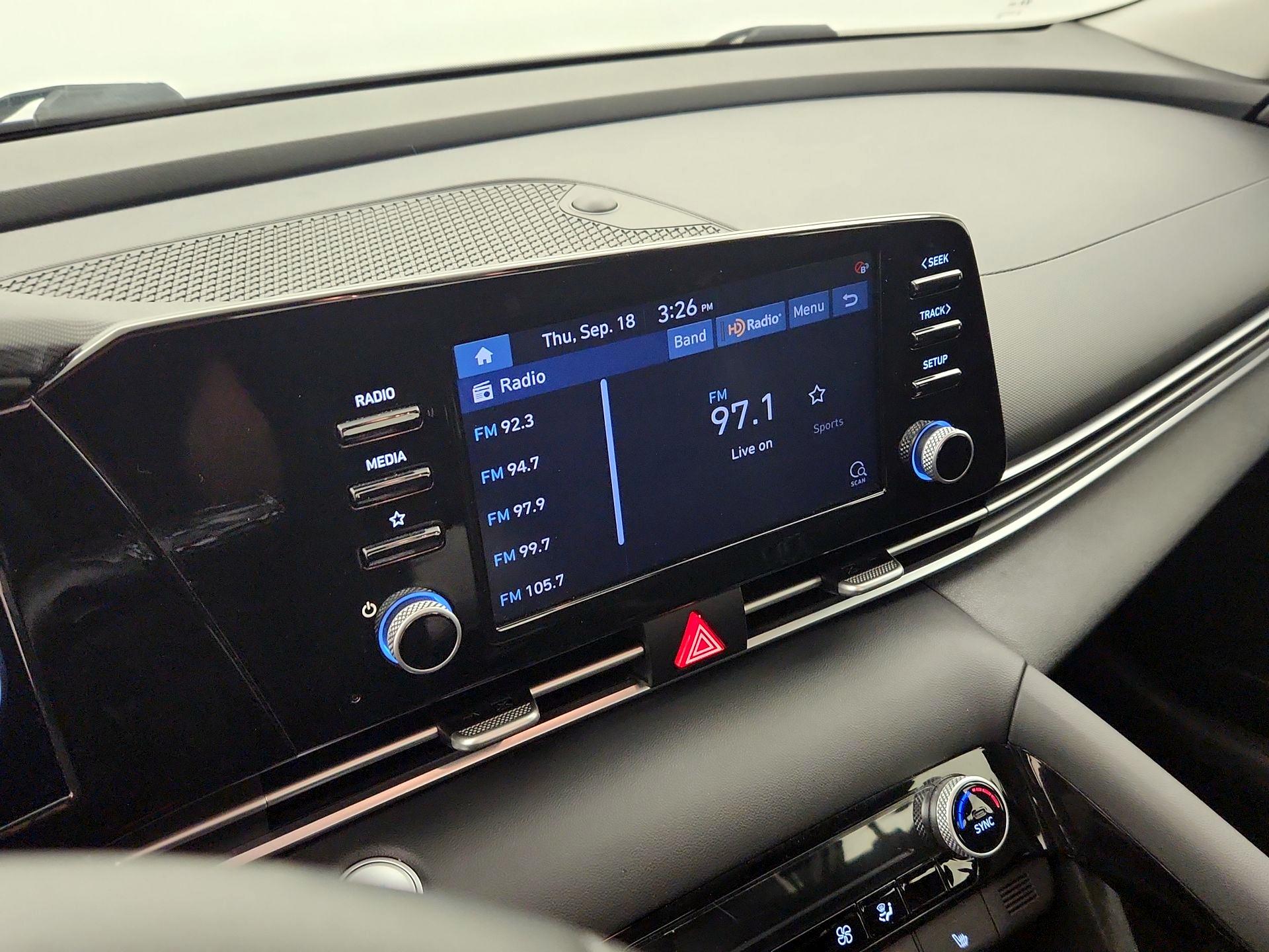Thumbnail: 2022 Hyundai Elantra - 15