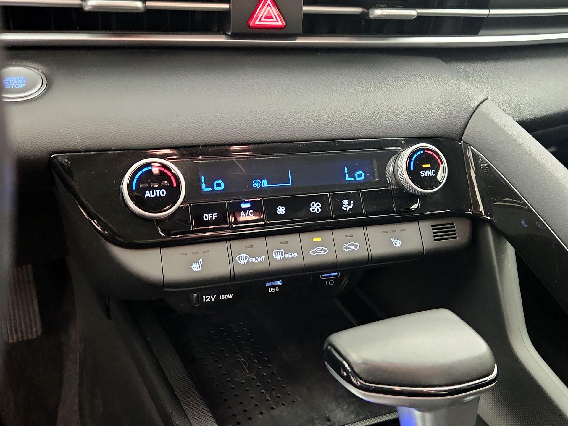 Thumbnail: 2022 Hyundai Elantra - 16