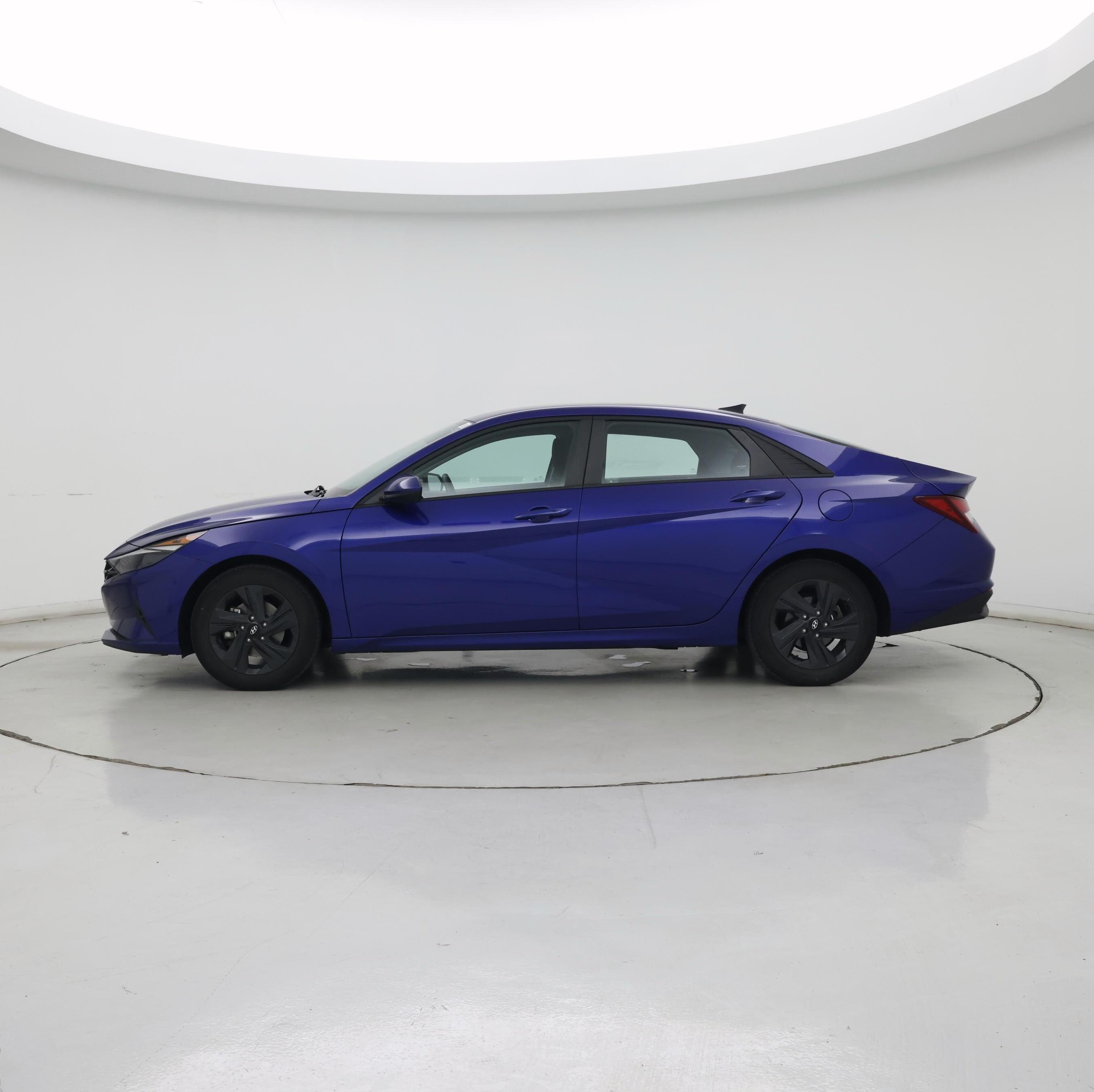 Thumbnail: 2022 Hyundai Elantra - 3