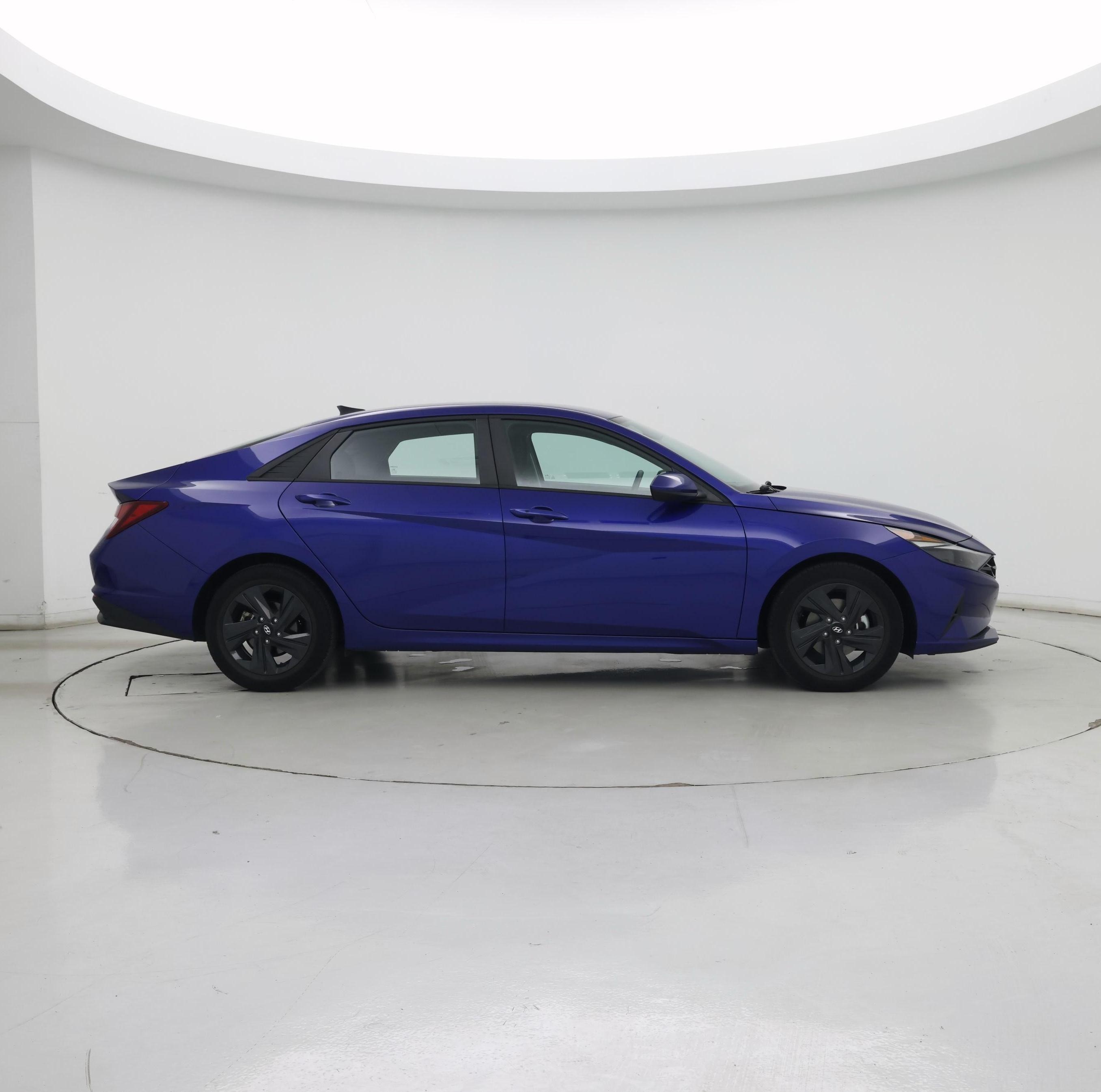 Thumbnail: 2022 Hyundai Elantra - 7