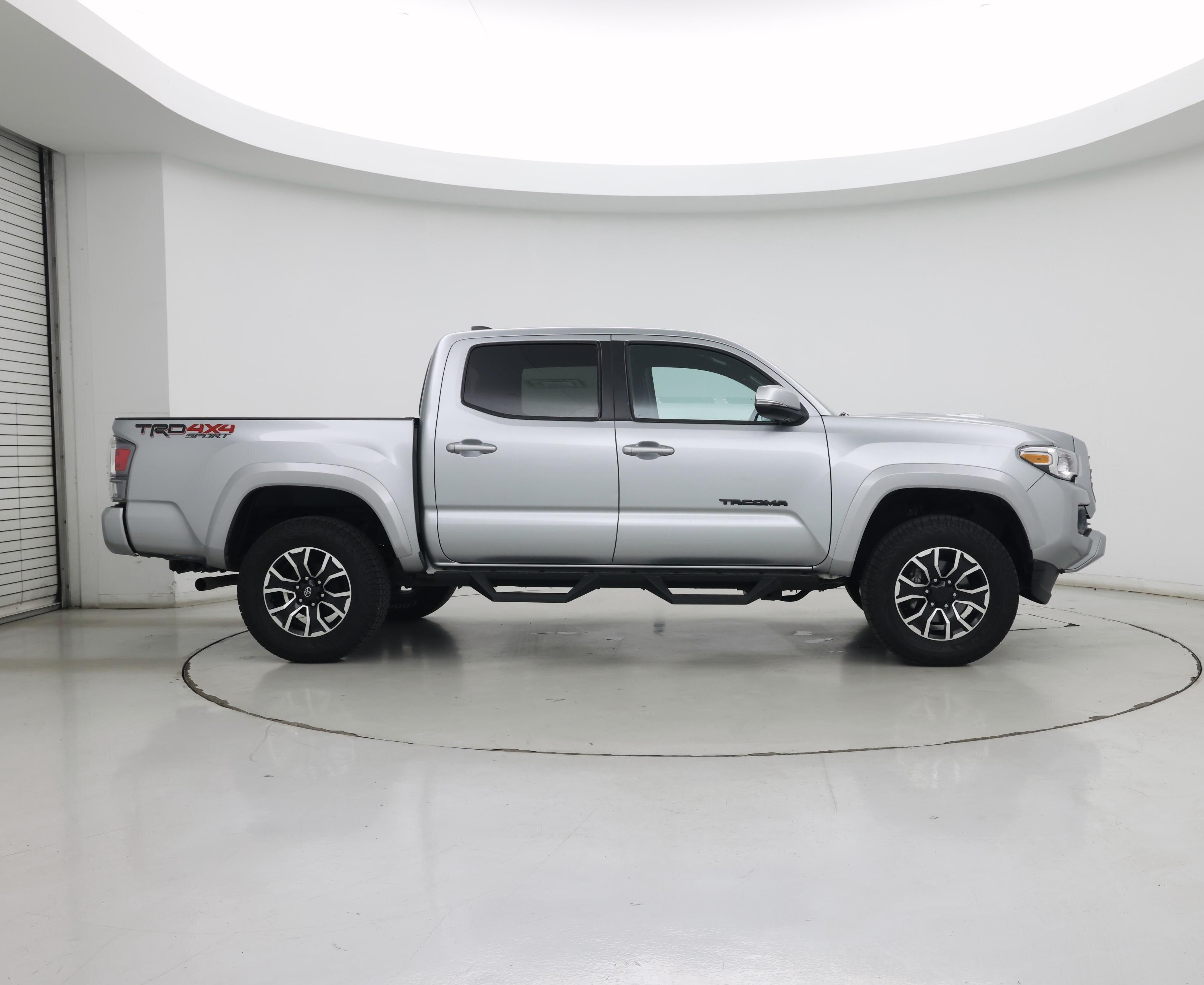 Thumbnail: 2022 Toyota Tacoma - 7