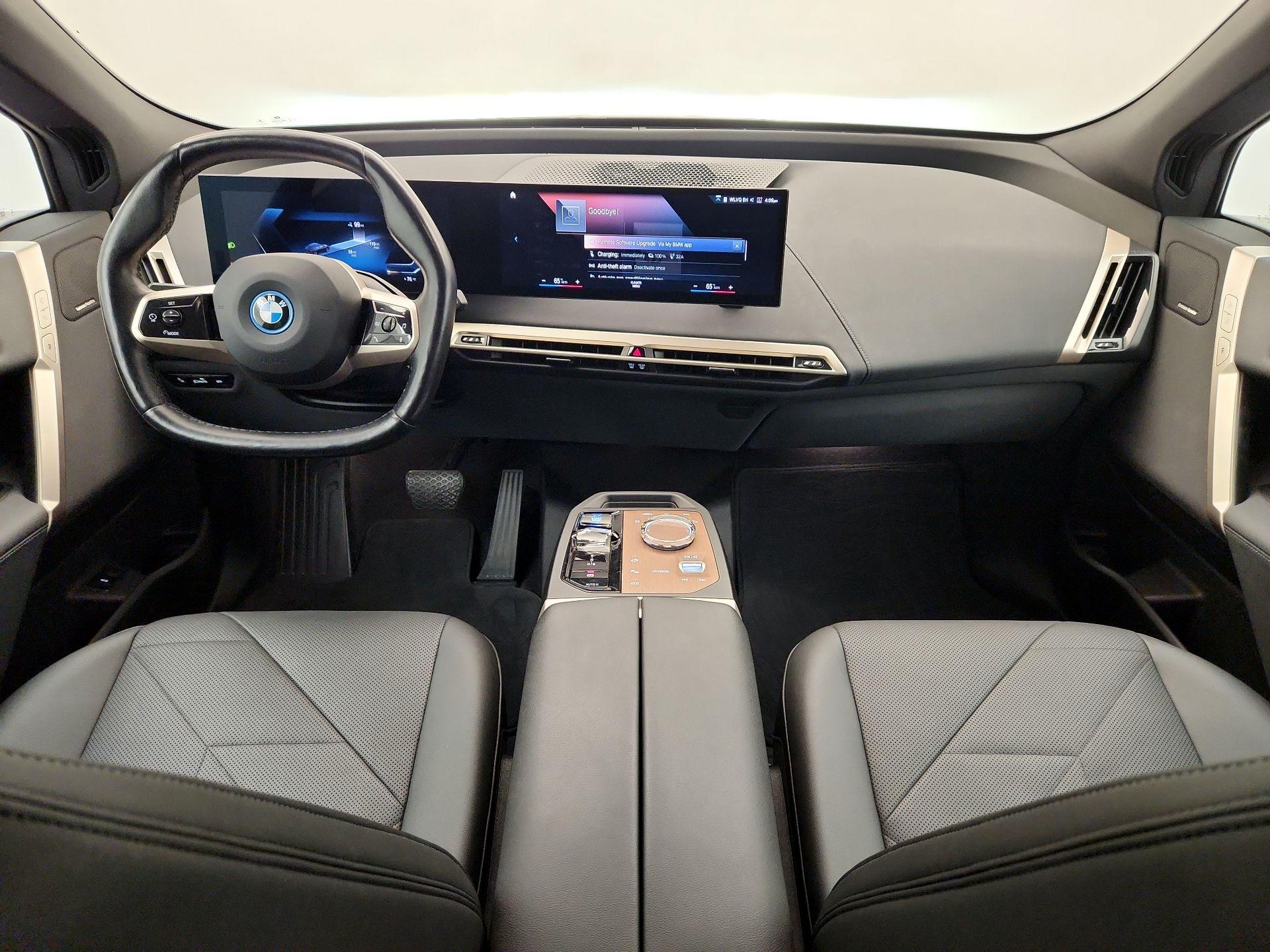 Thumbnail: 2023 BMW iX - 9
