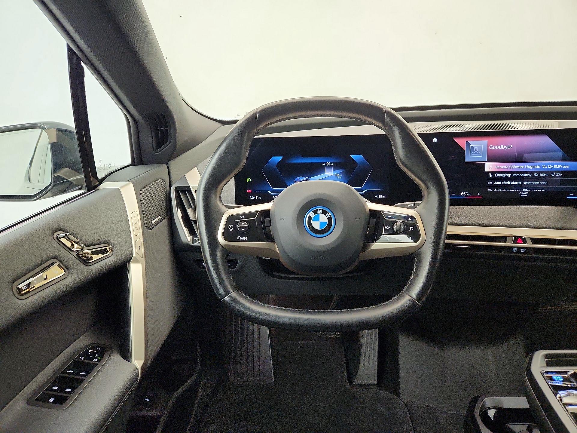 Thumbnail: 2023 BMW iX - 10