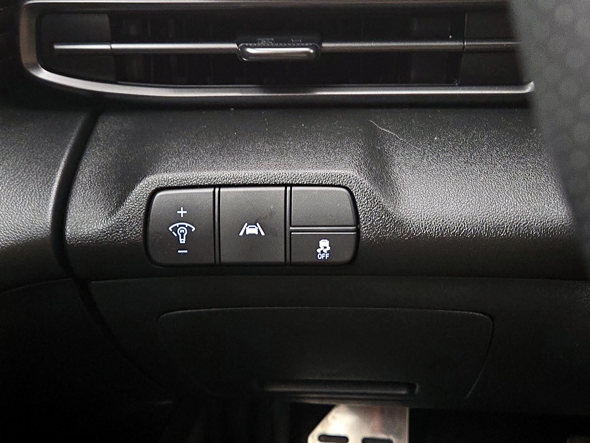 Thumbnail: 2023 Hyundai Elantra - 13