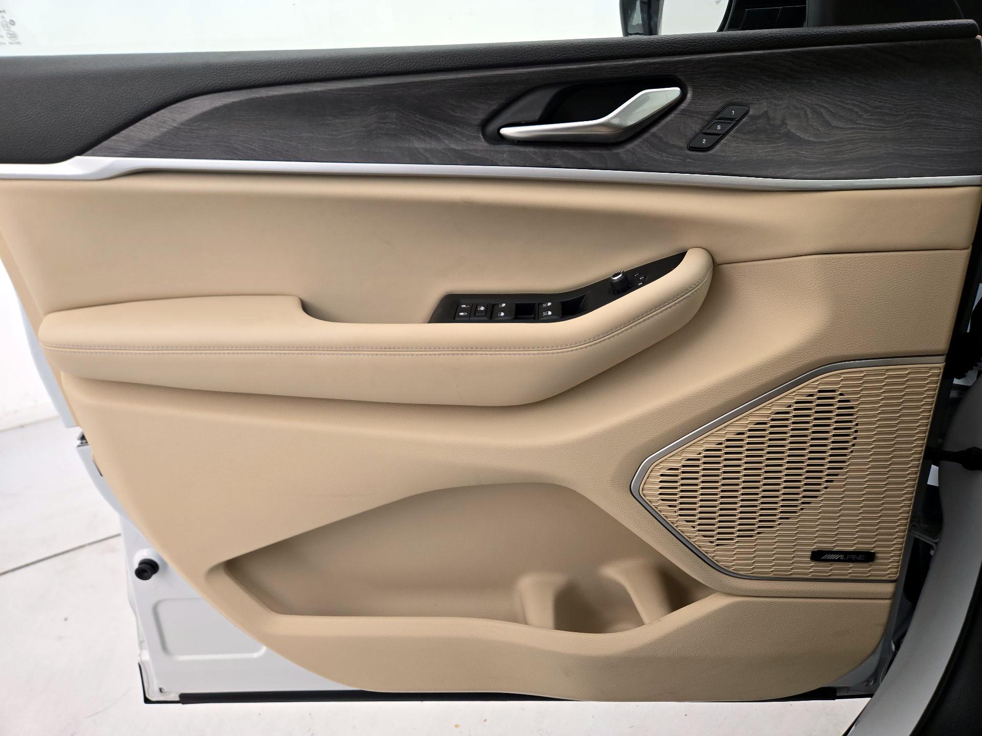 Thumbnail: 2022 Jeep Grand Cherokee L - 12