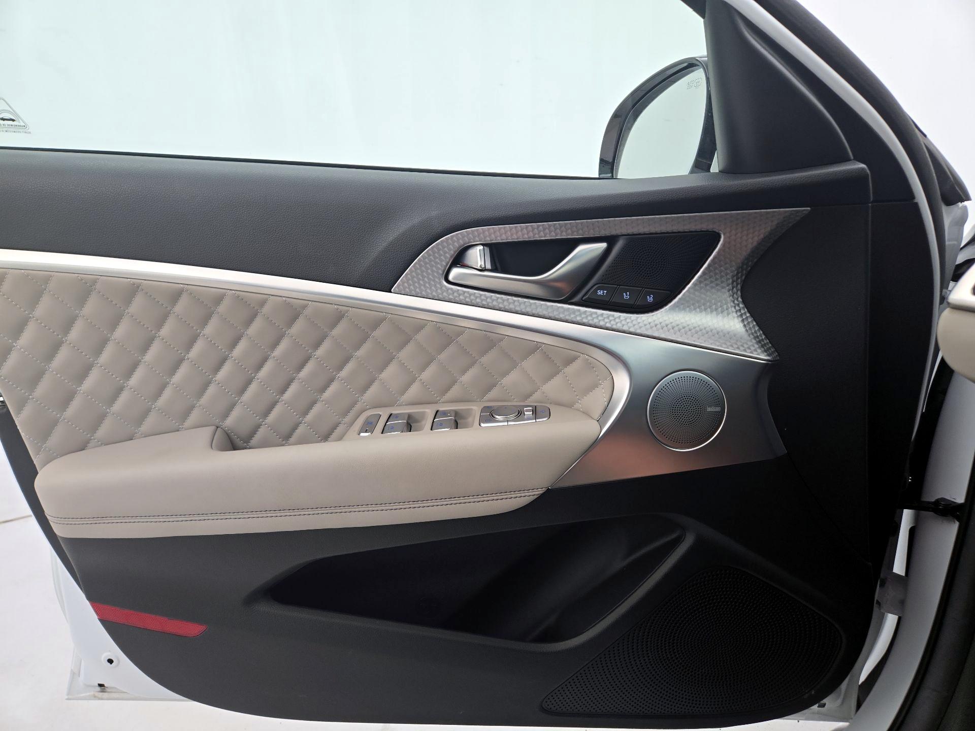 Thumbnail: 2023 Genesis G70 - 12