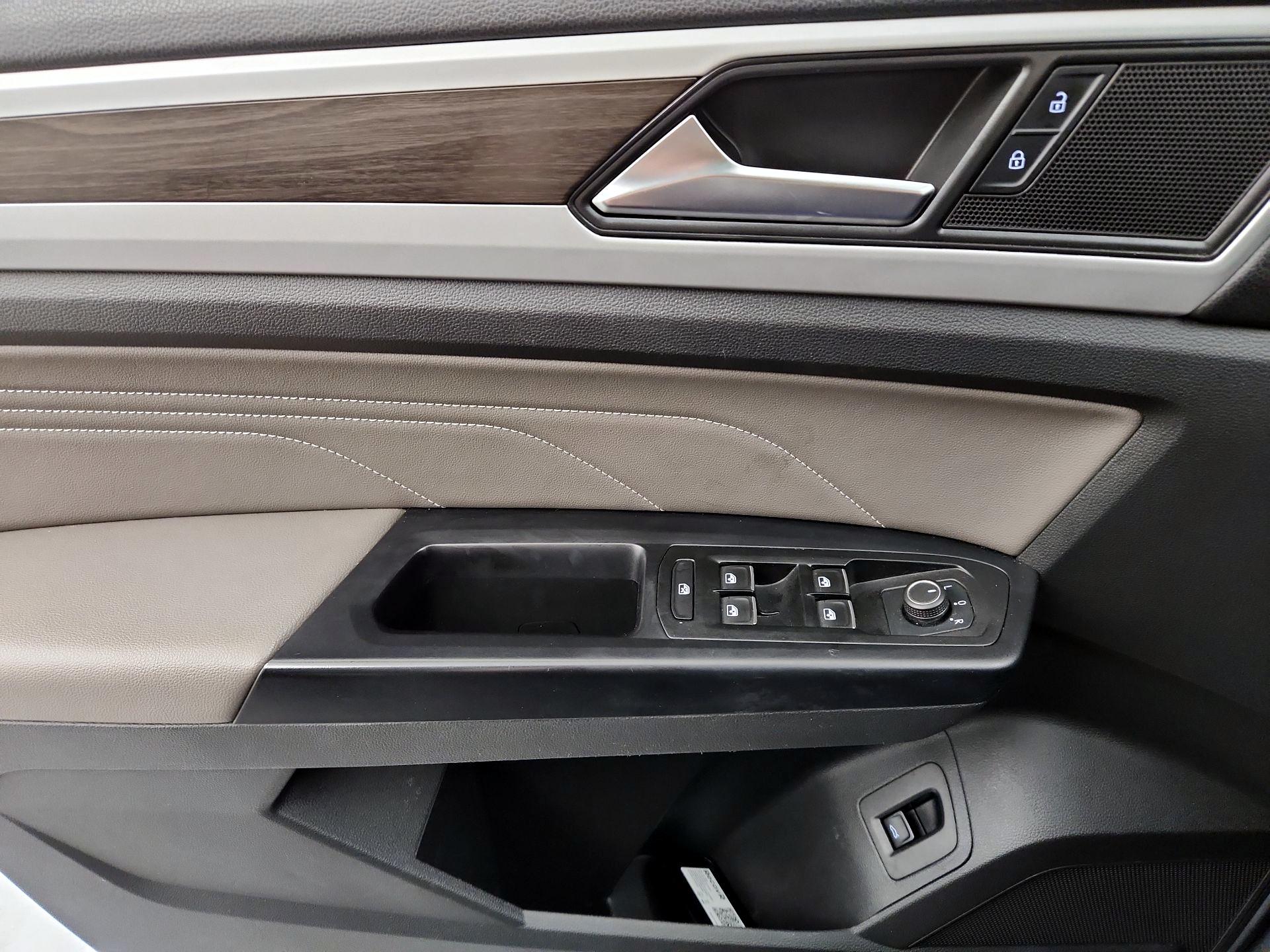 Thumbnail: 2021 Volkswagen Atlas - 12