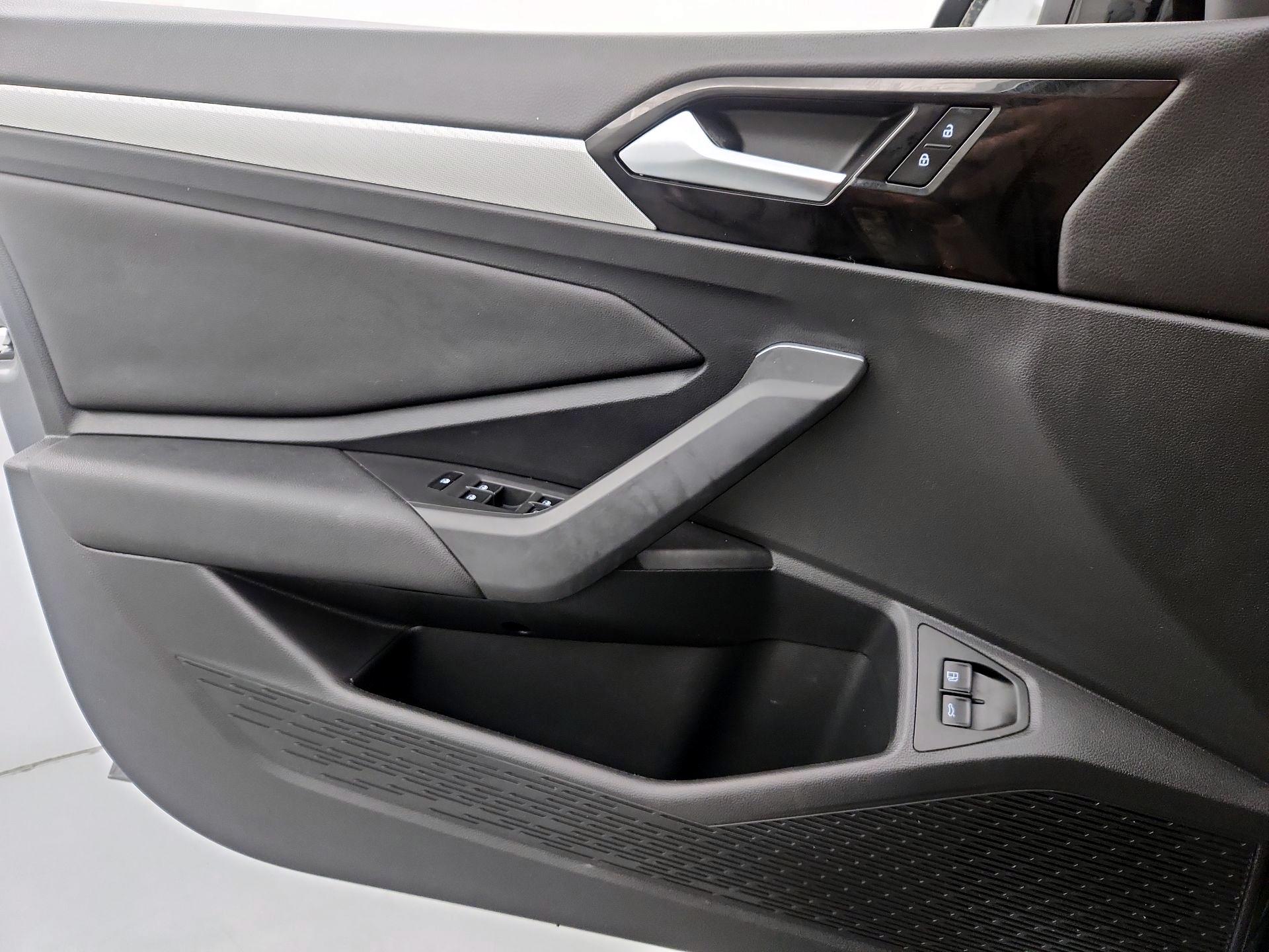 Thumbnail: 2021 Volkswagen Jetta - 12
