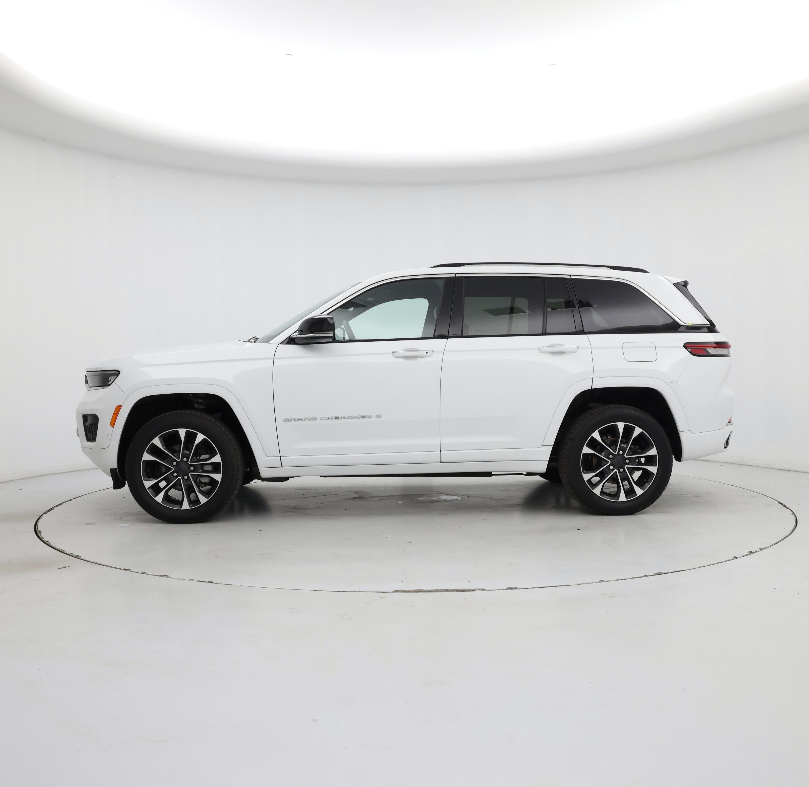 Thumbnail: 2022 Jeep Grand Cherokee - 3