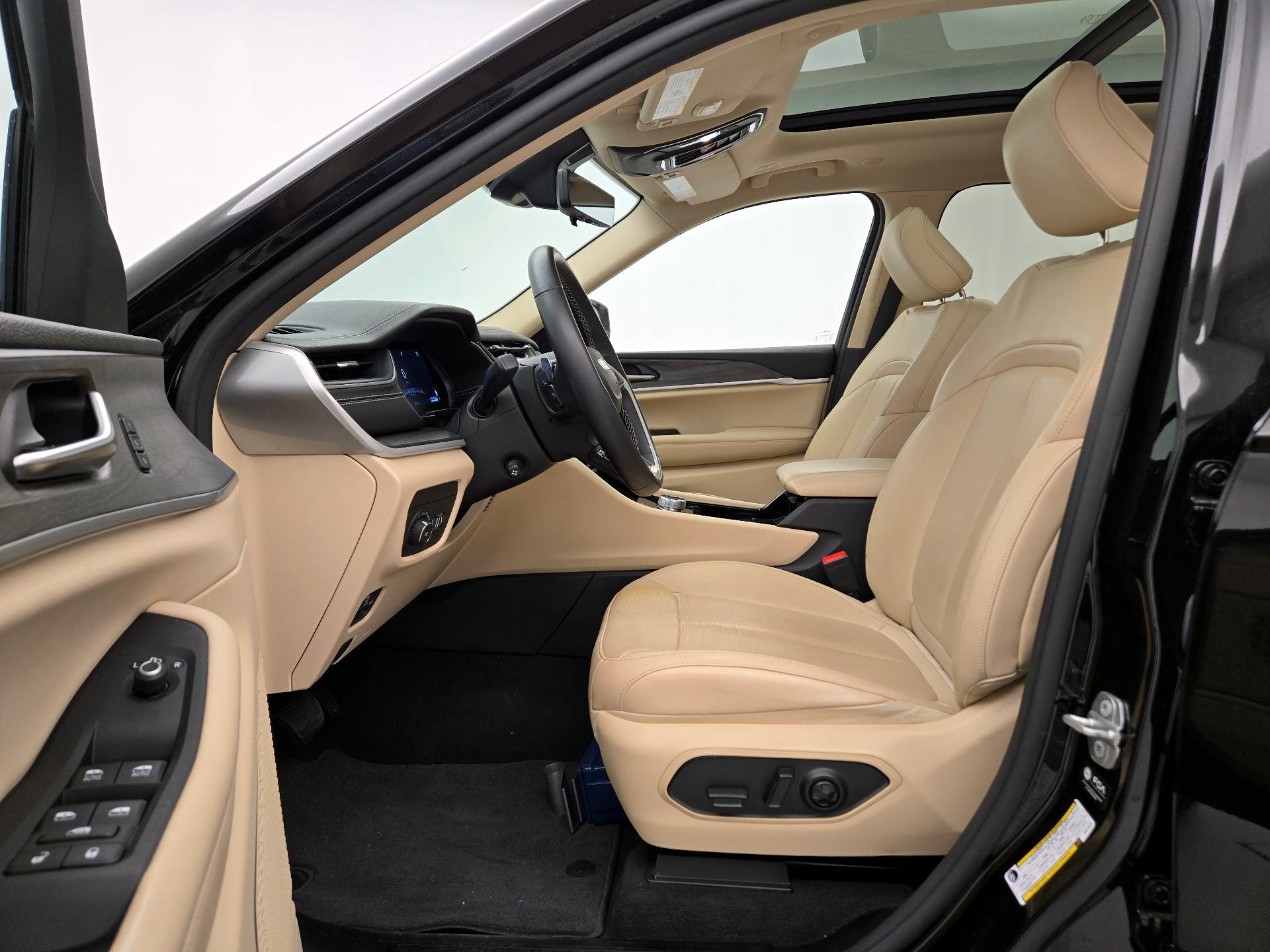 Thumbnail: 2022 Jeep Grand Cherokee L - 11