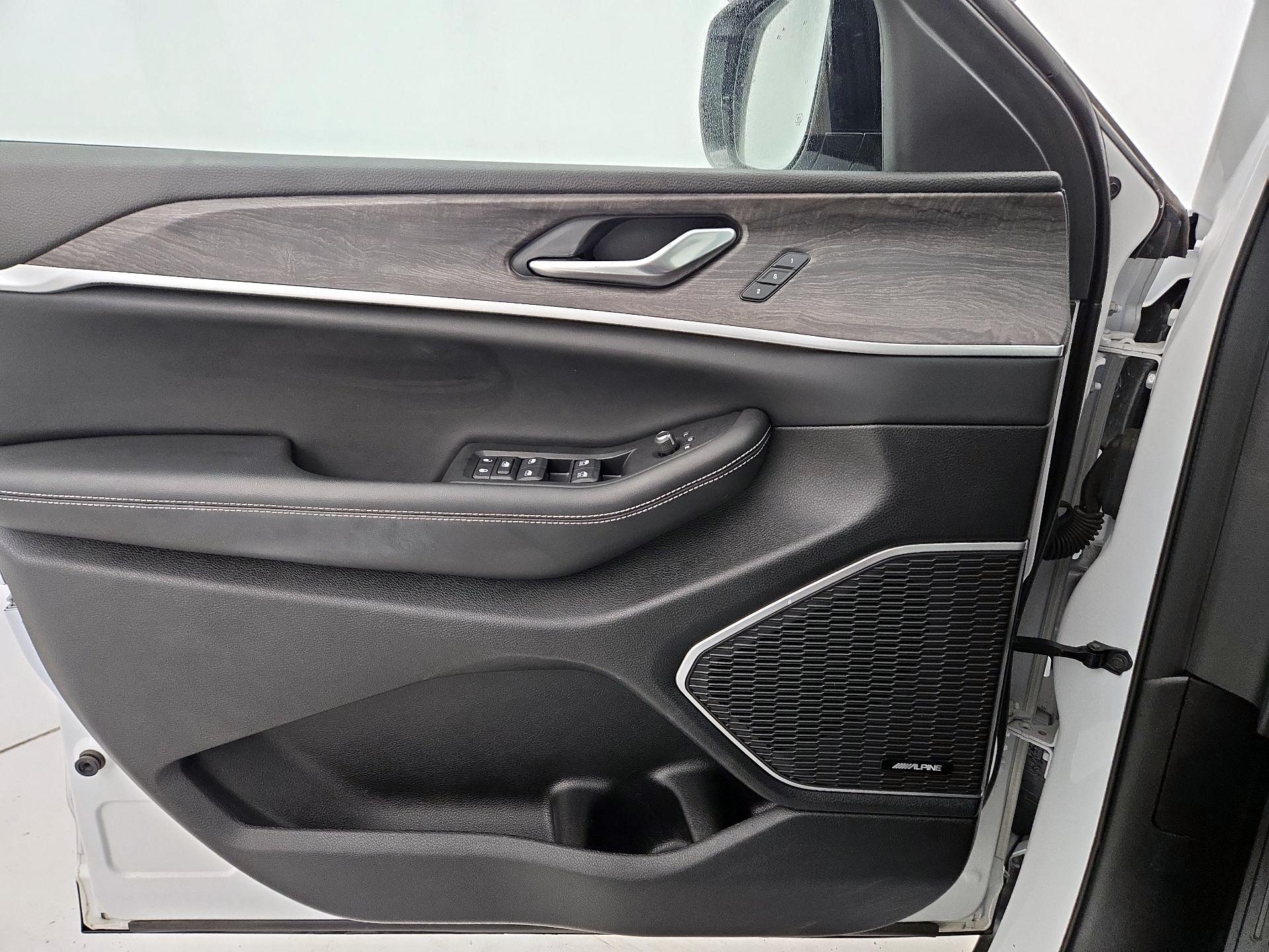 Thumbnail: 2022 Jeep Grand Cherokee - 12