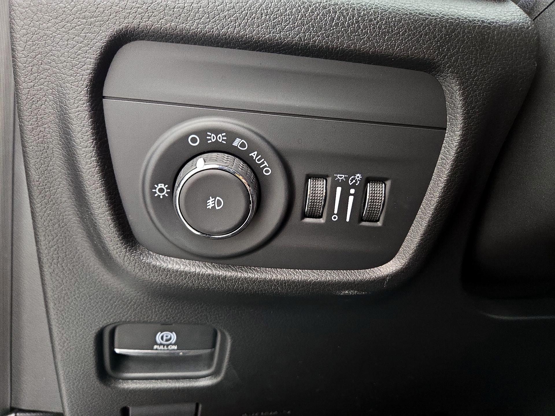 Thumbnail: 2022 Jeep Grand Cherokee - 13