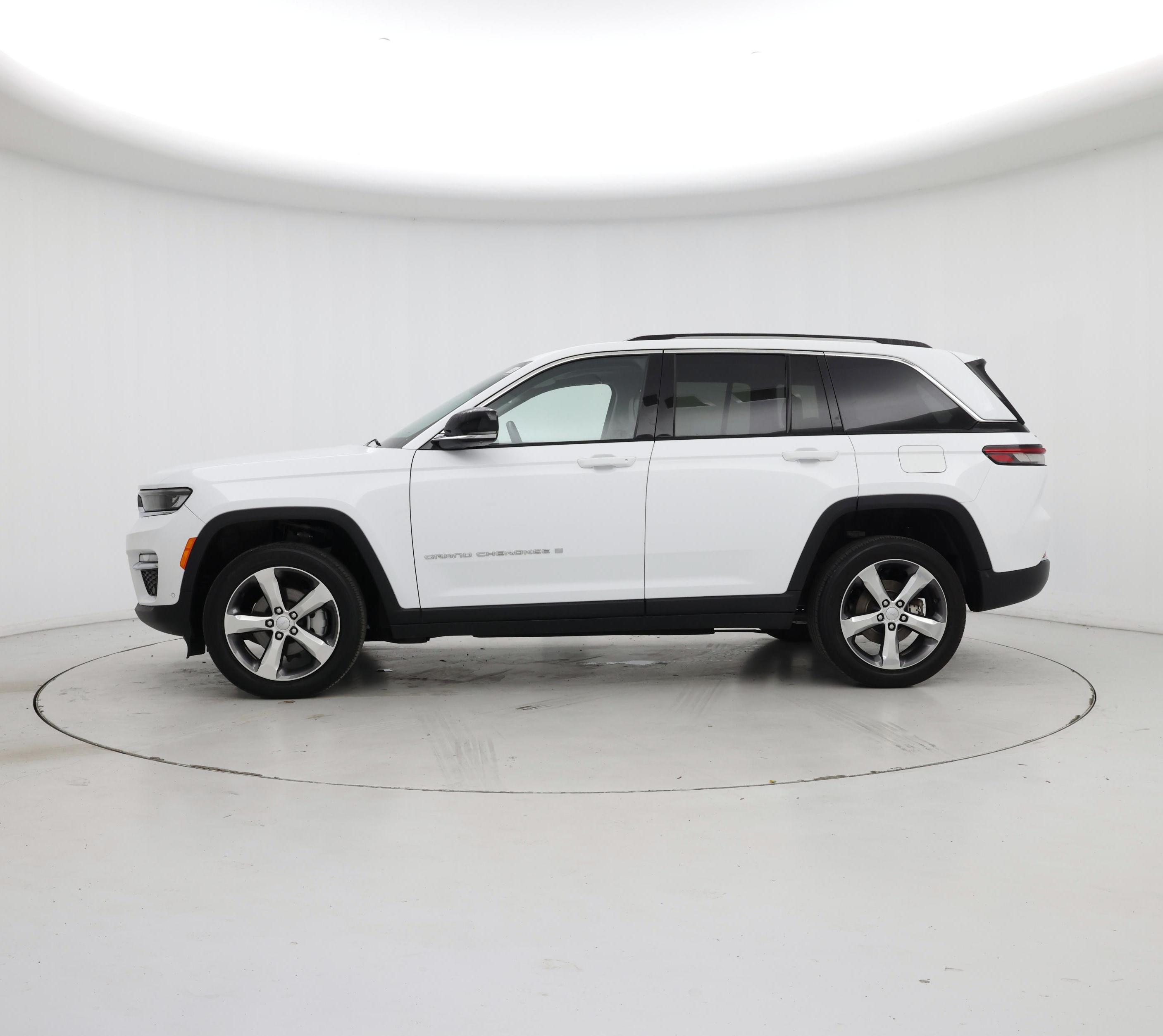 Thumbnail: 2022 Jeep Grand Cherokee - 3