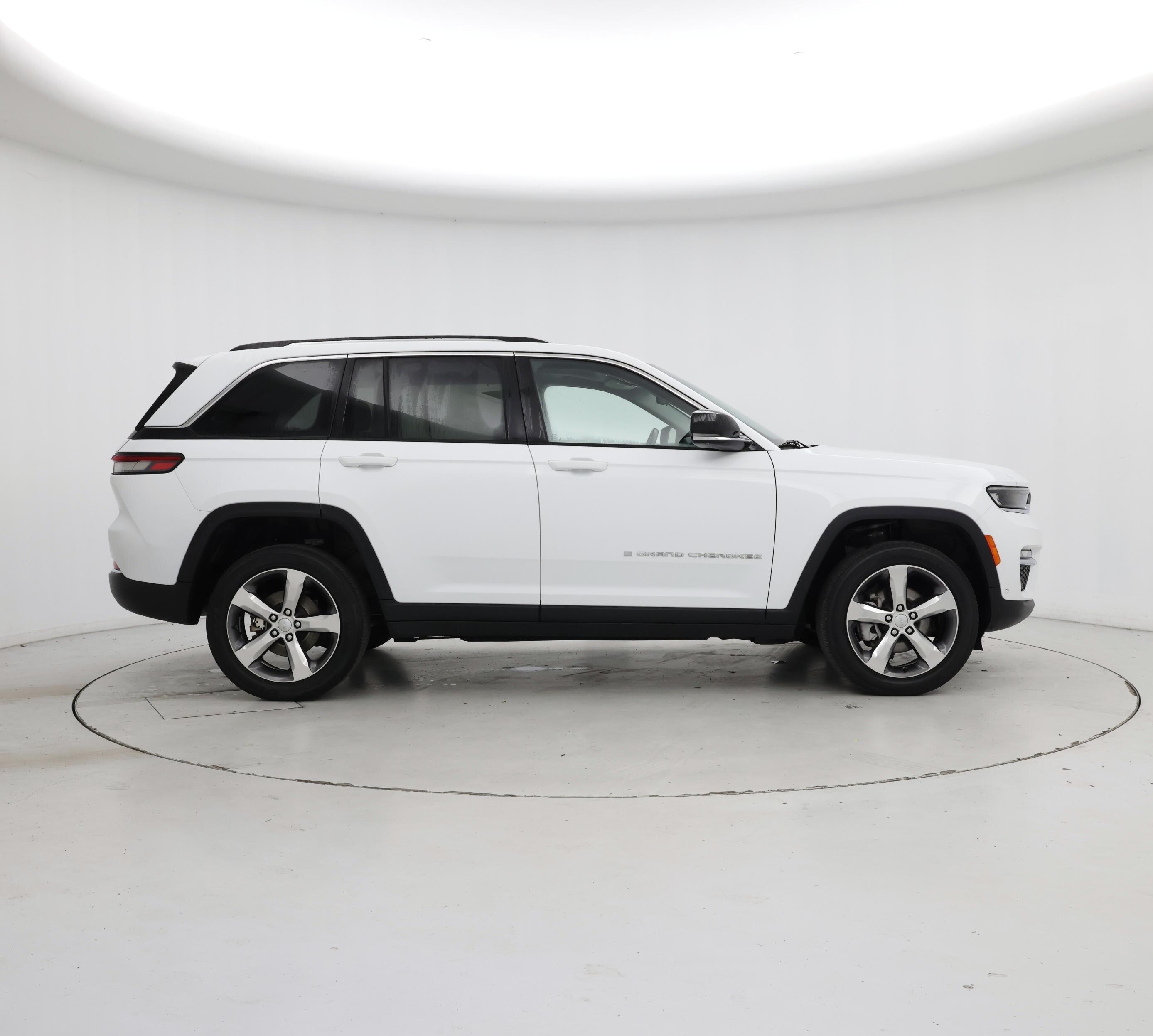 Thumbnail: 2022 Jeep Grand Cherokee - 7