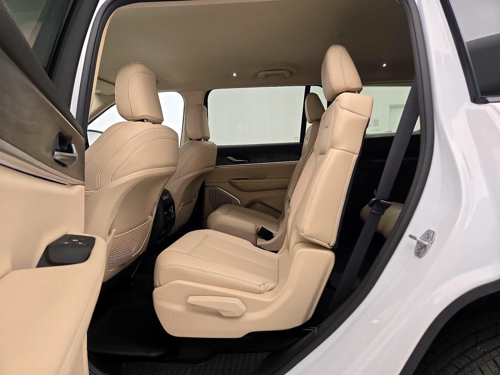 Thumbnail: 2021 Jeep Grand Cherokee L - 19