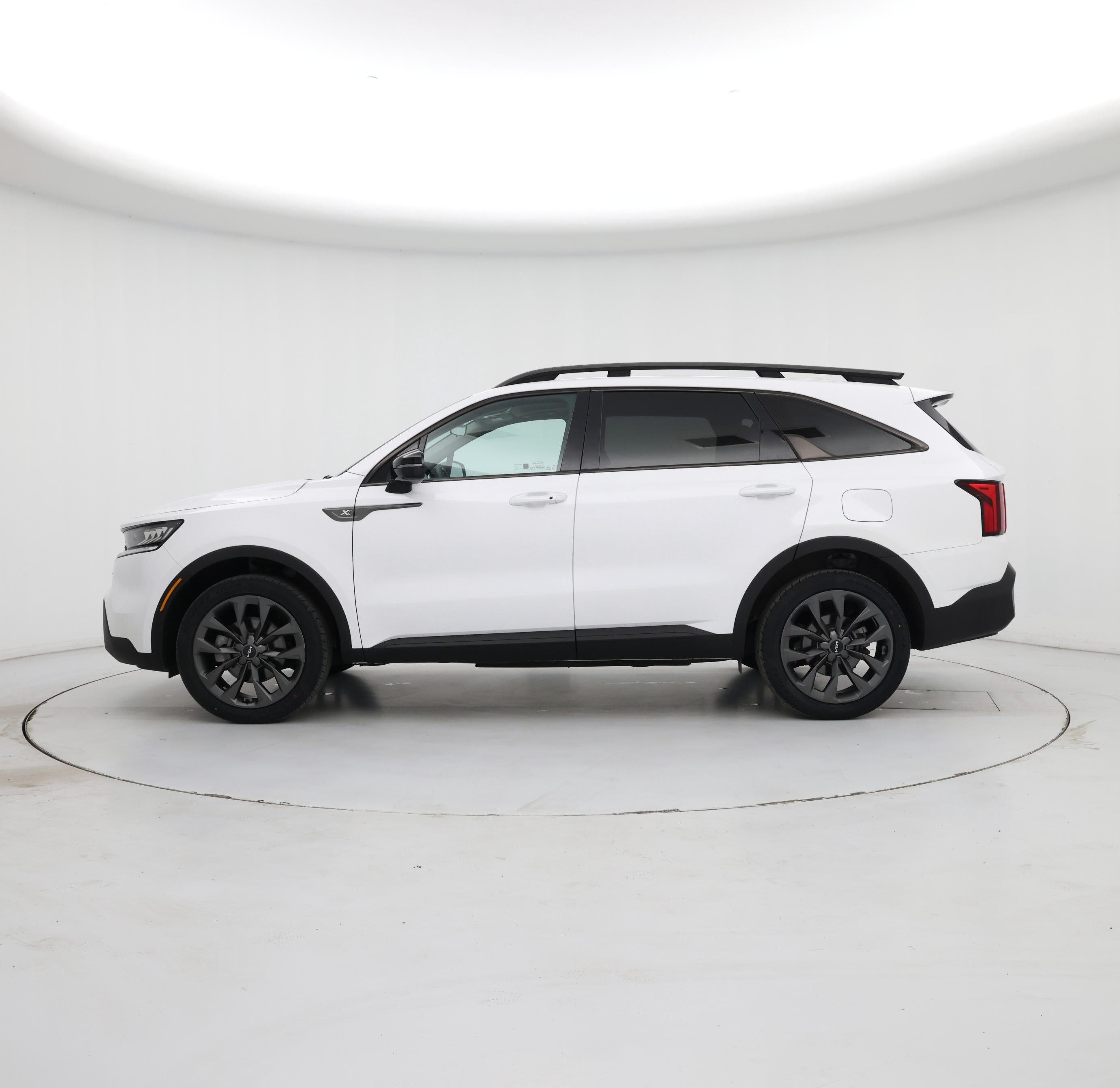Thumbnail: 2022 Kia Sorento - 3
