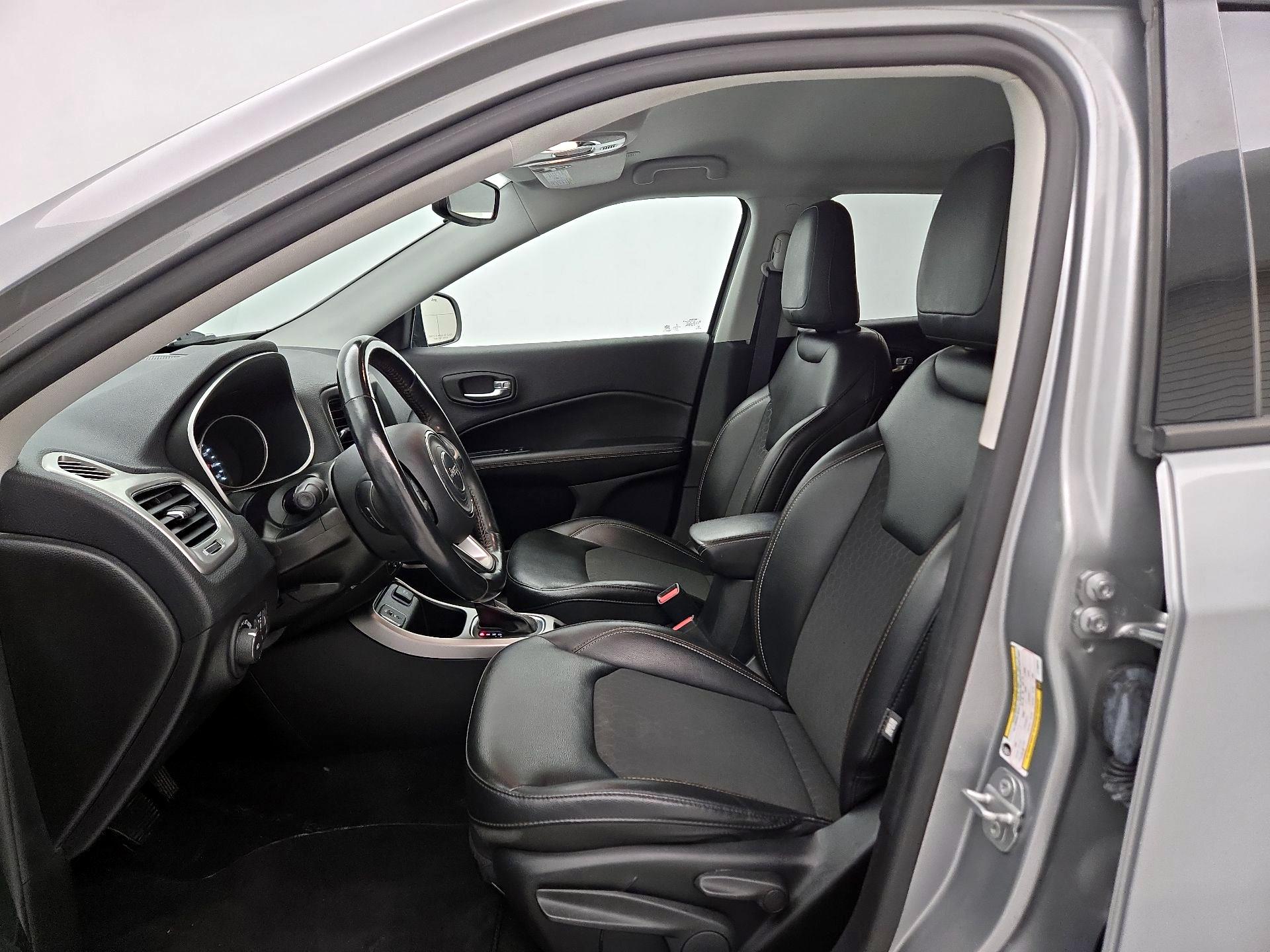 Thumbnail: 2020 Jeep Compass - 11