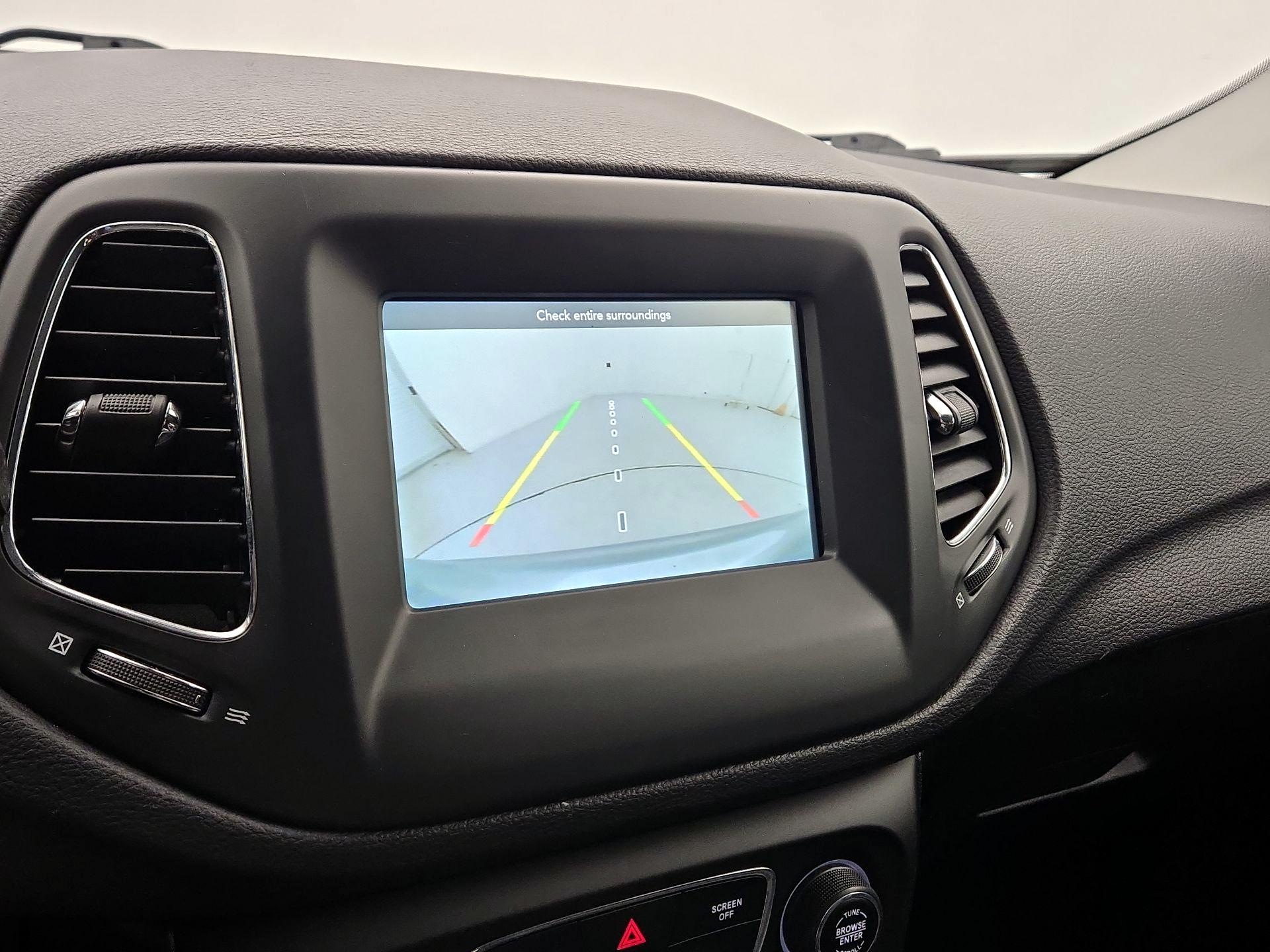 Thumbnail: 2020 Jeep Compass - 14