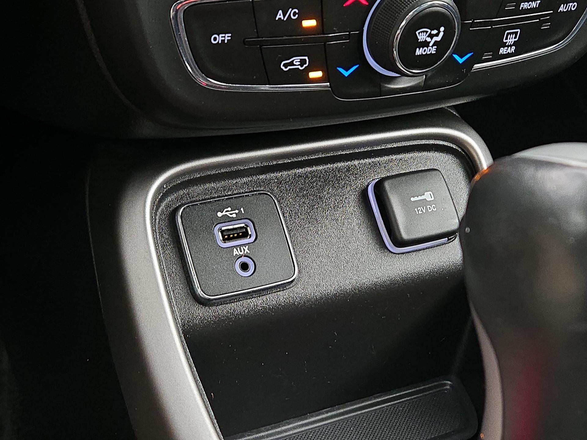 Thumbnail: 2020 Jeep Compass - 18