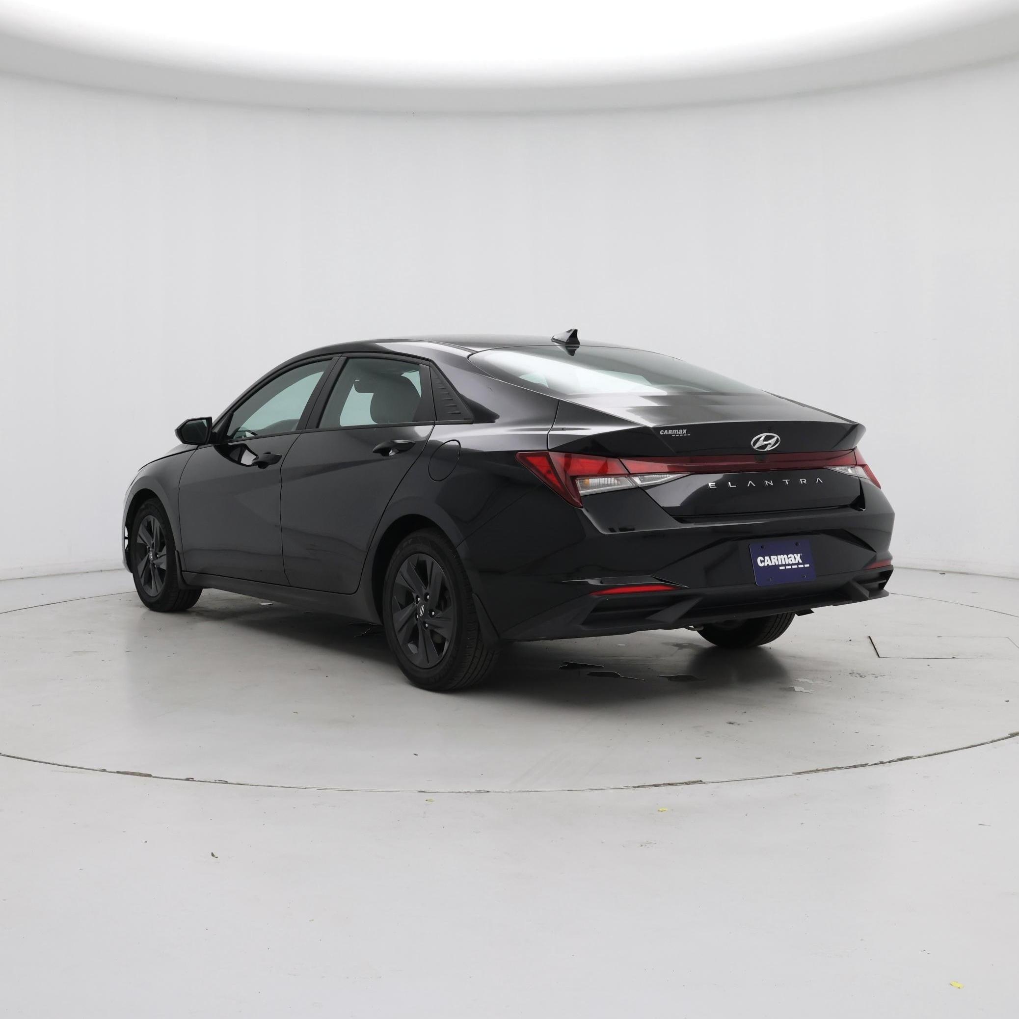 Thumbnail: 2022 Hyundai Elantra - 2
