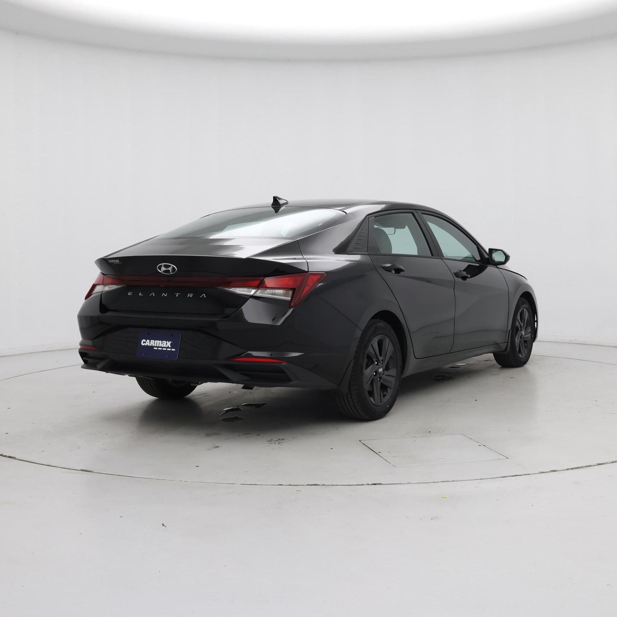 Thumbnail: 2022 Hyundai Elantra - 8