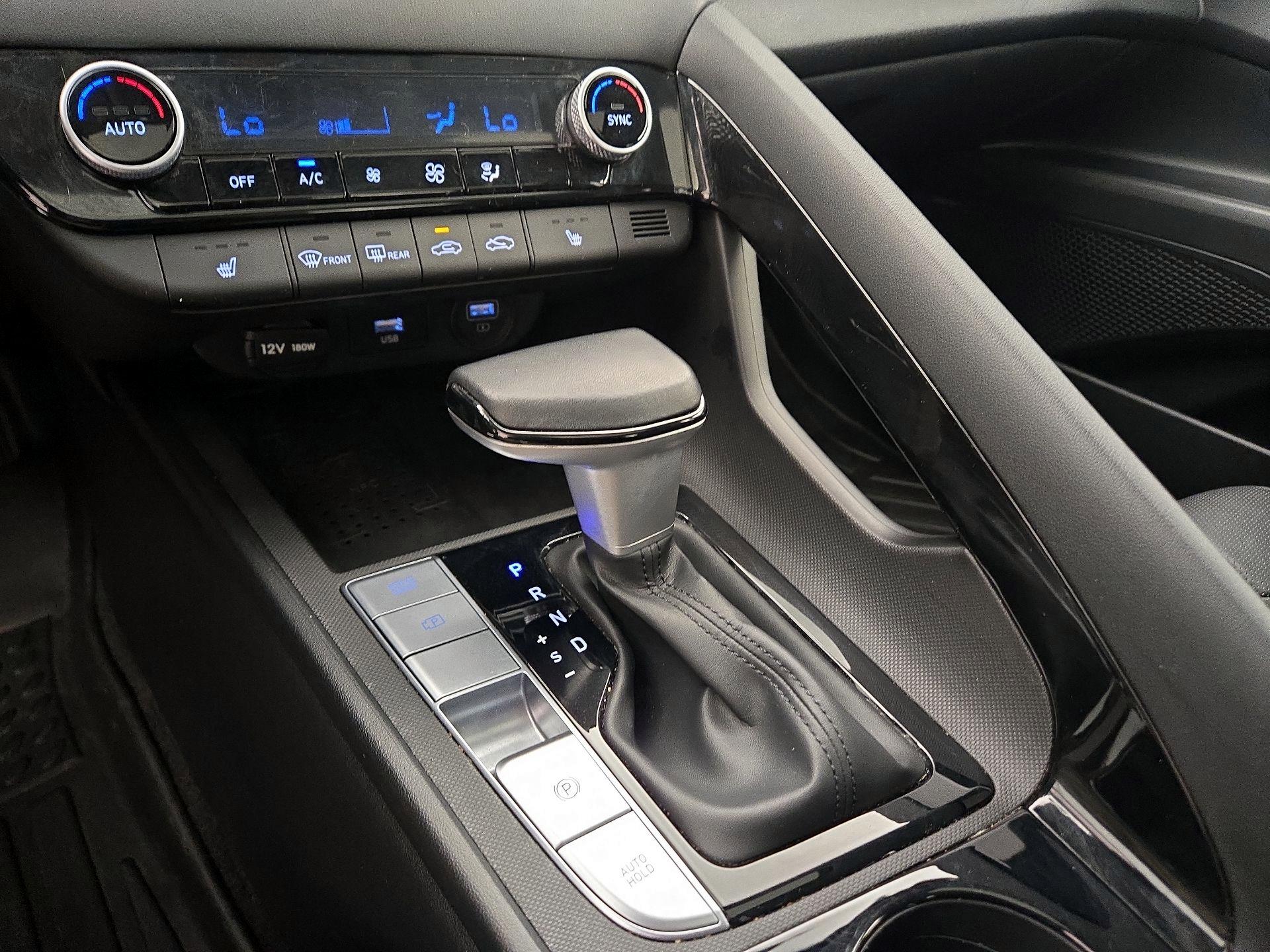 Thumbnail: 2022 Hyundai Elantra - 17
