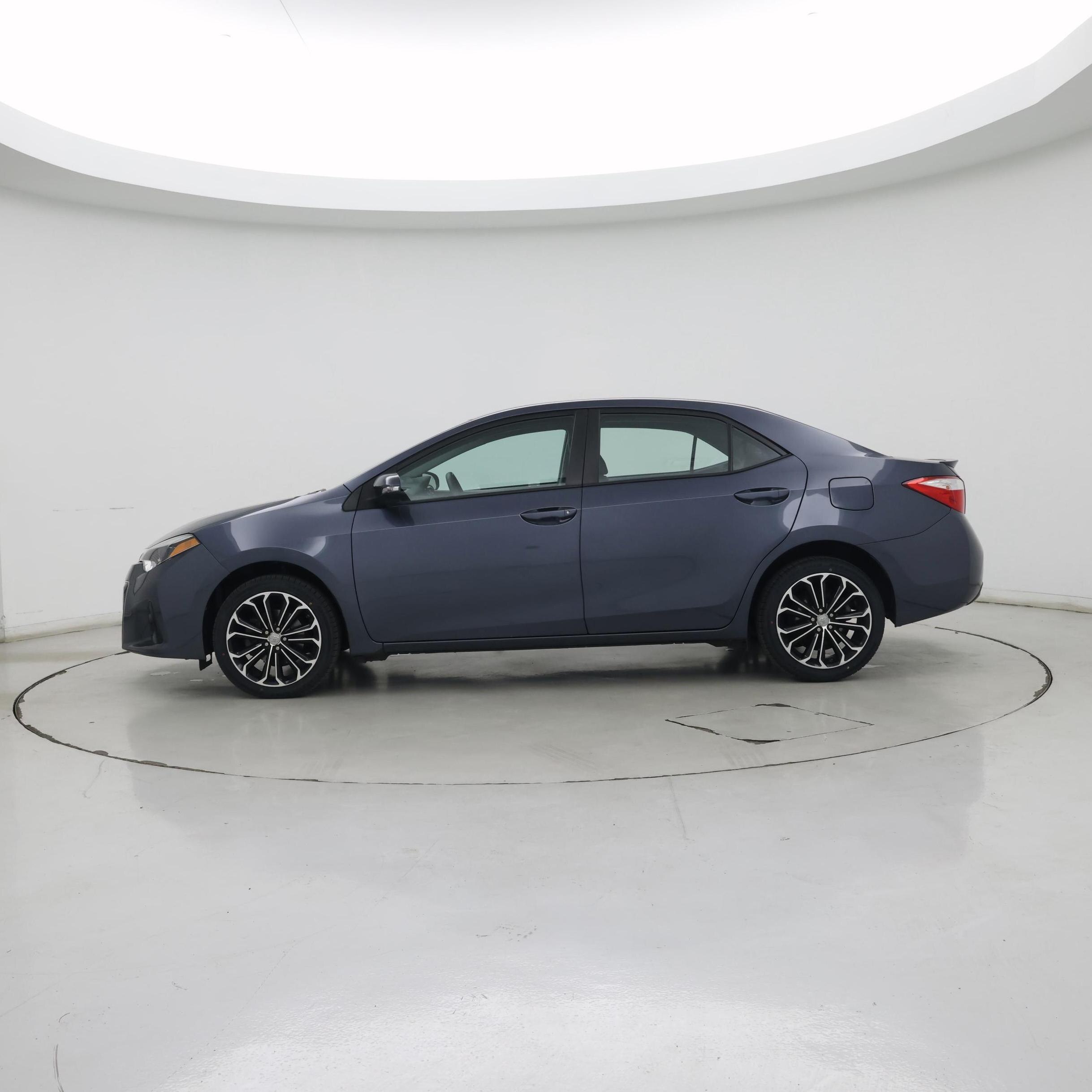 Thumbnail: 2016 Toyota Corolla - 3