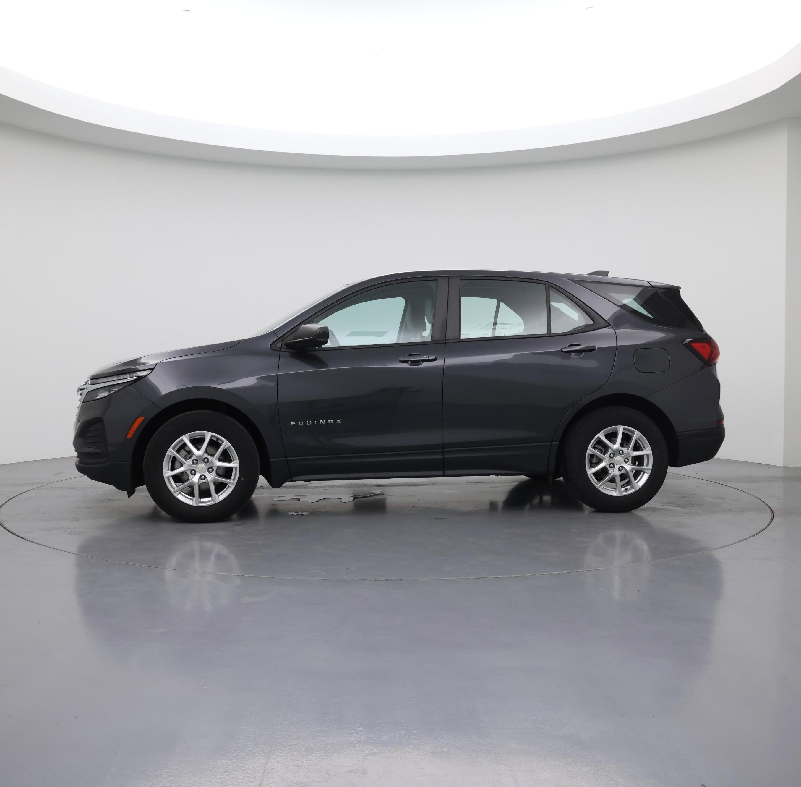 Thumbnail: 2022 Chevrolet Equinox - 3