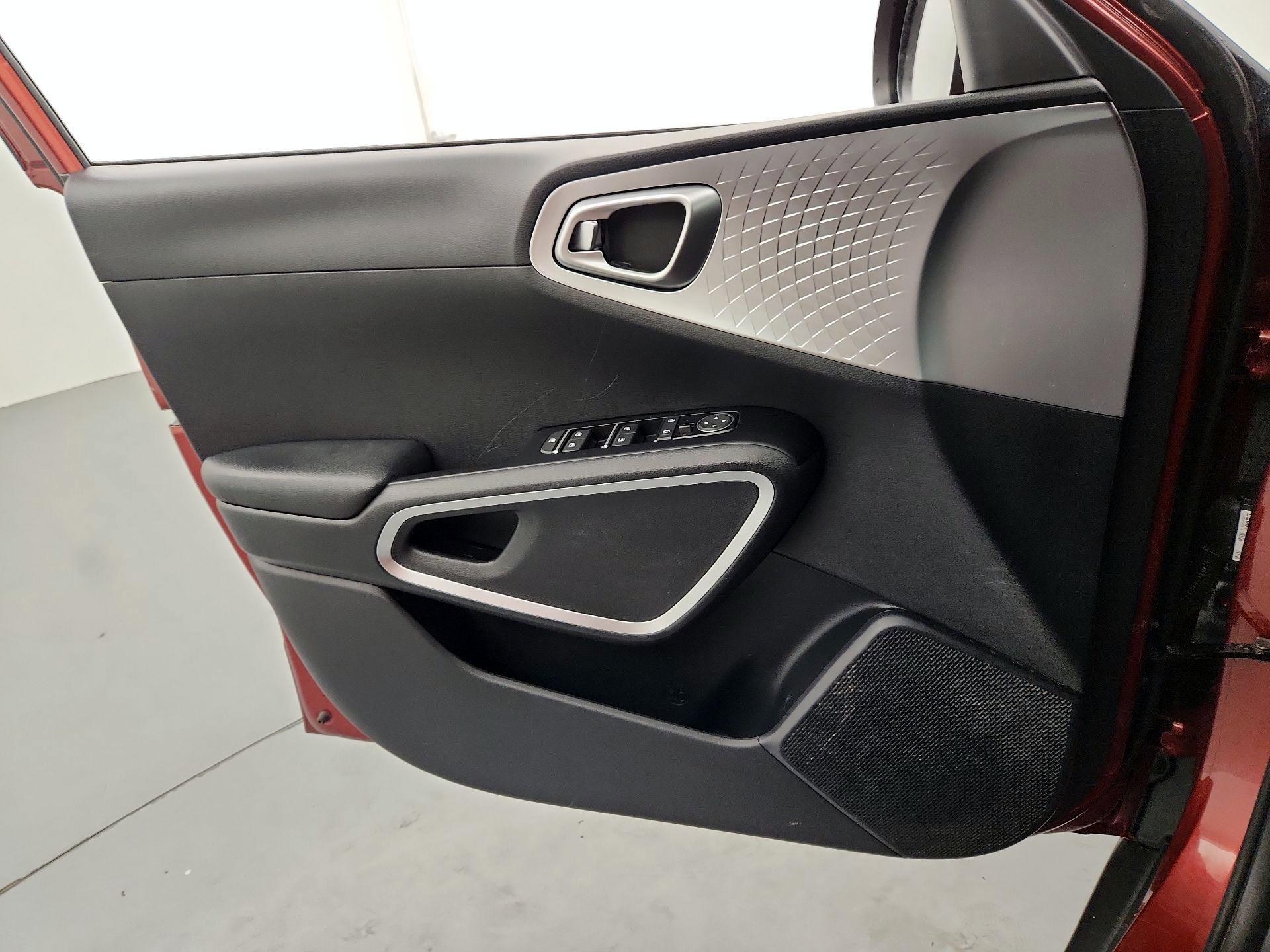 Thumbnail: 2020 Kia Soul - 12