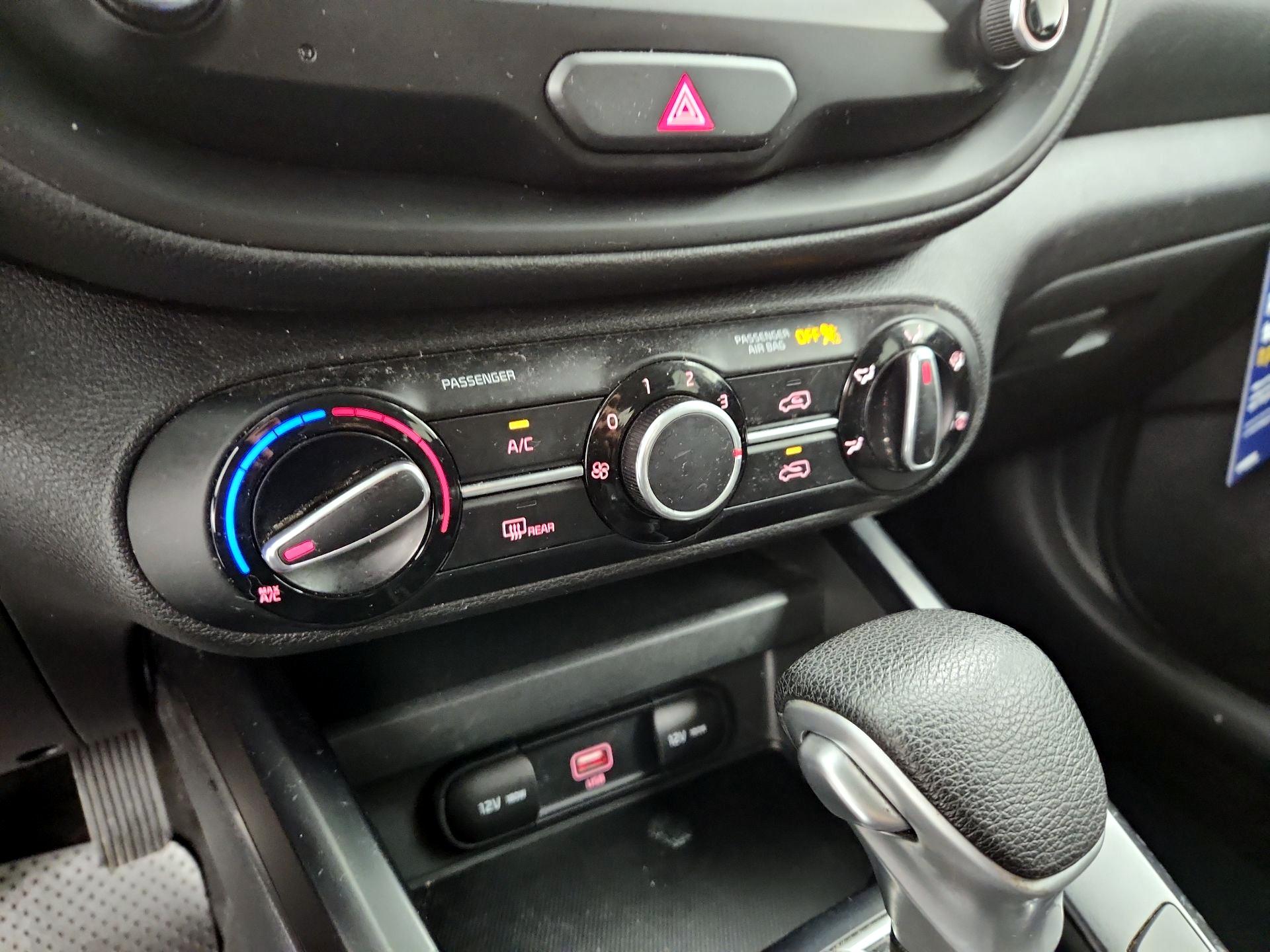 Thumbnail: 2020 Kia Soul - 16