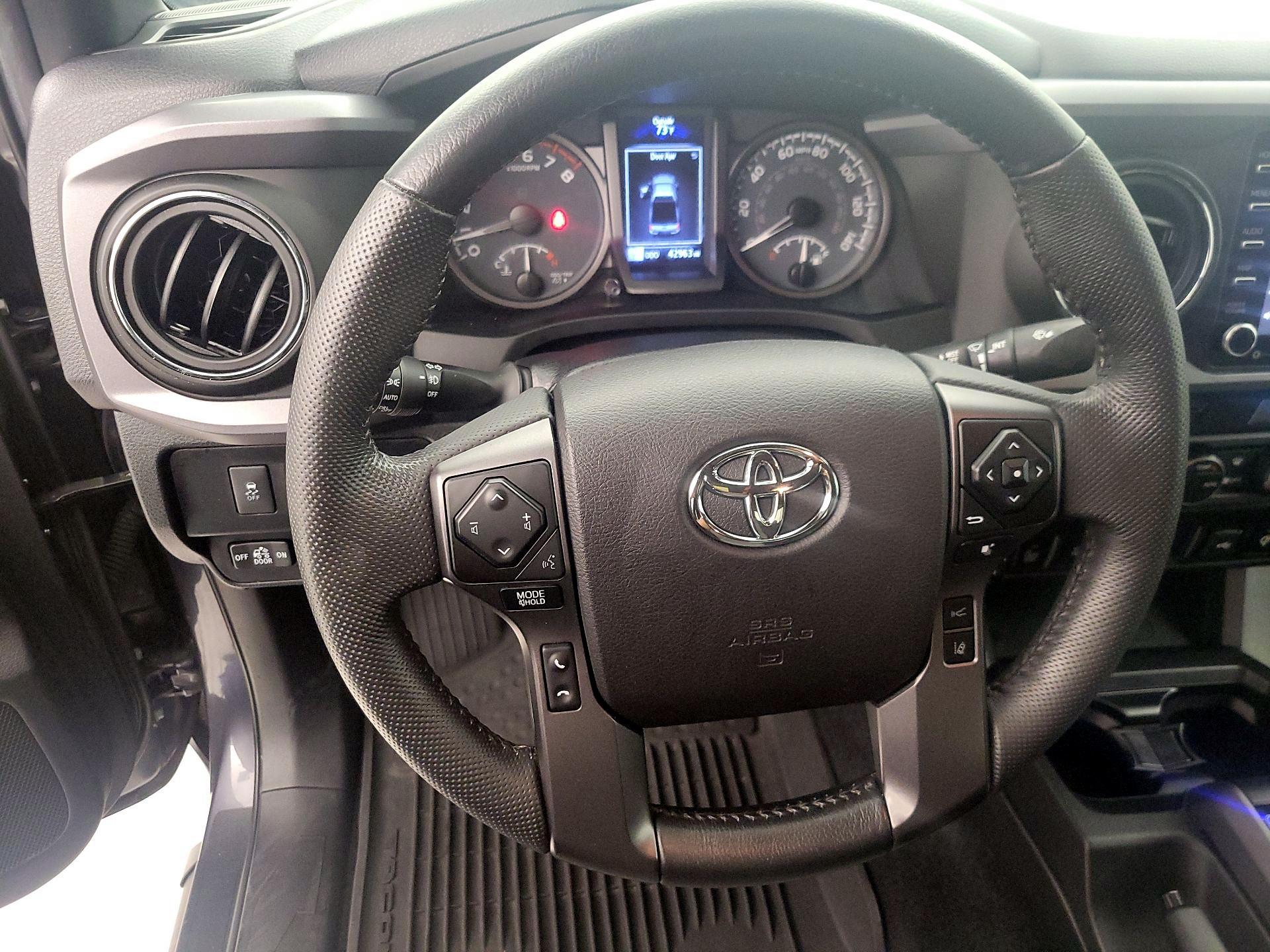 Thumbnail: 2021 Toyota Tacoma - 10