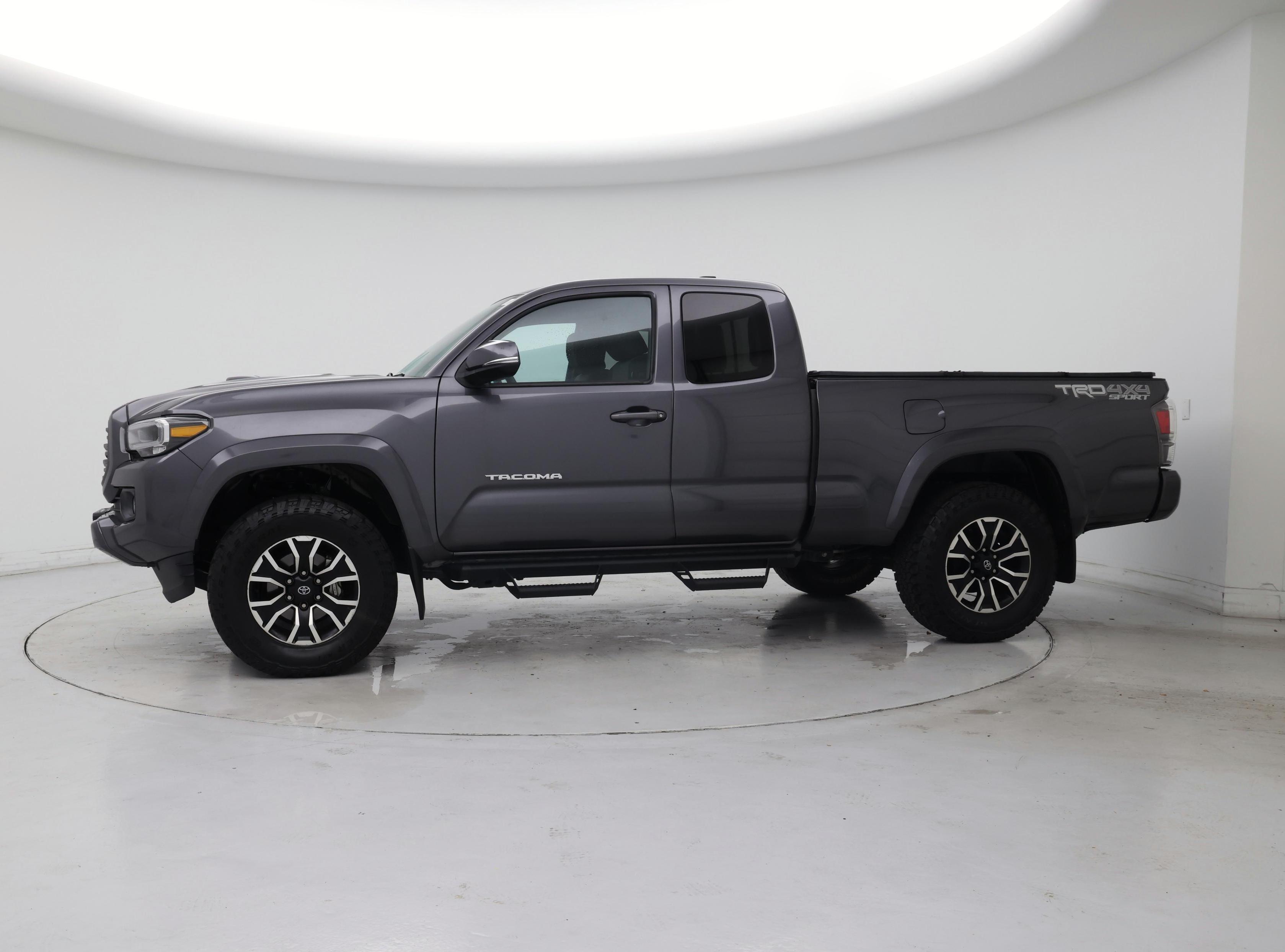 Thumbnail: 2021 Toyota Tacoma - 3