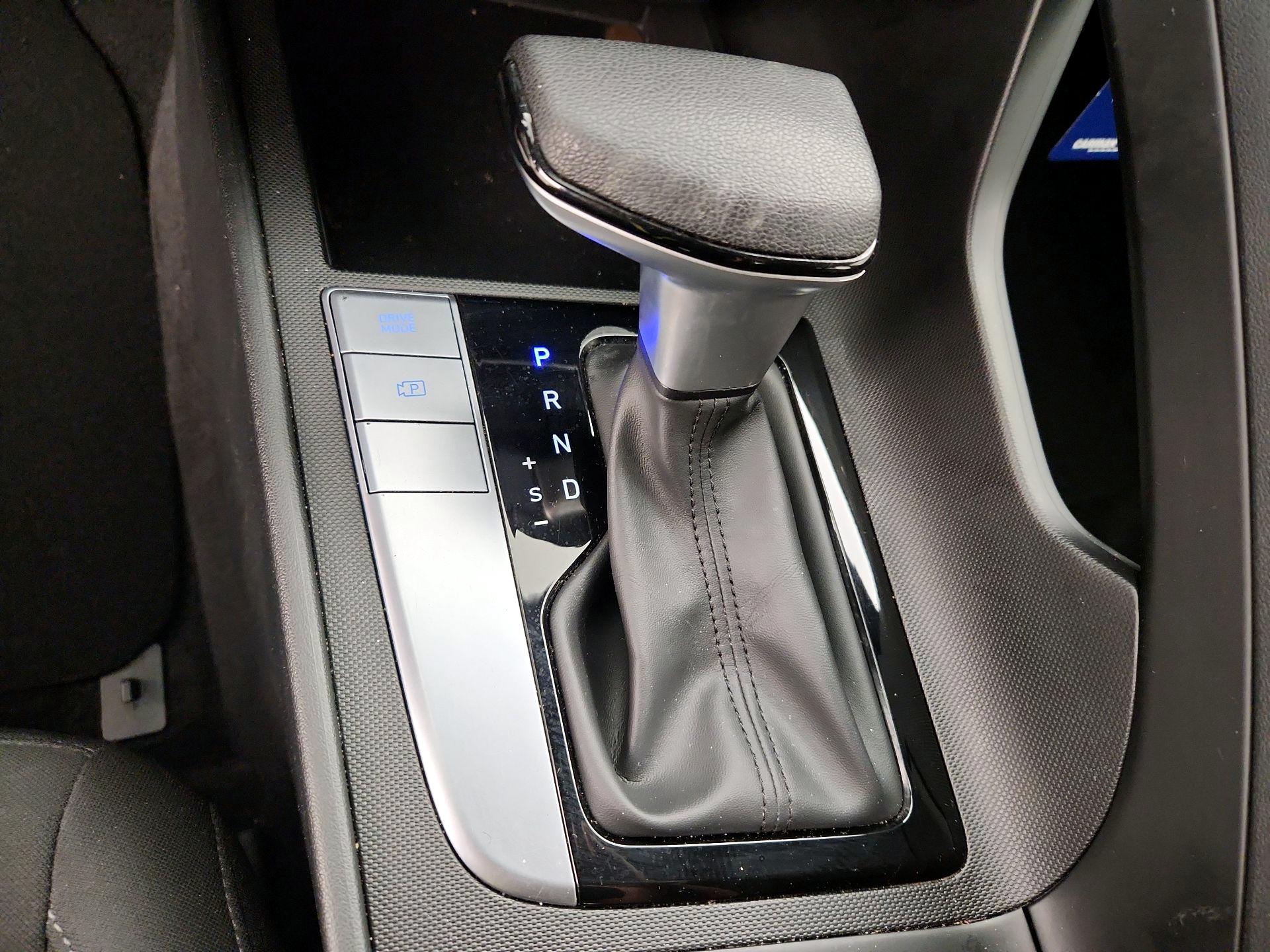 Thumbnail: 2024 Hyundai Elantra - 18