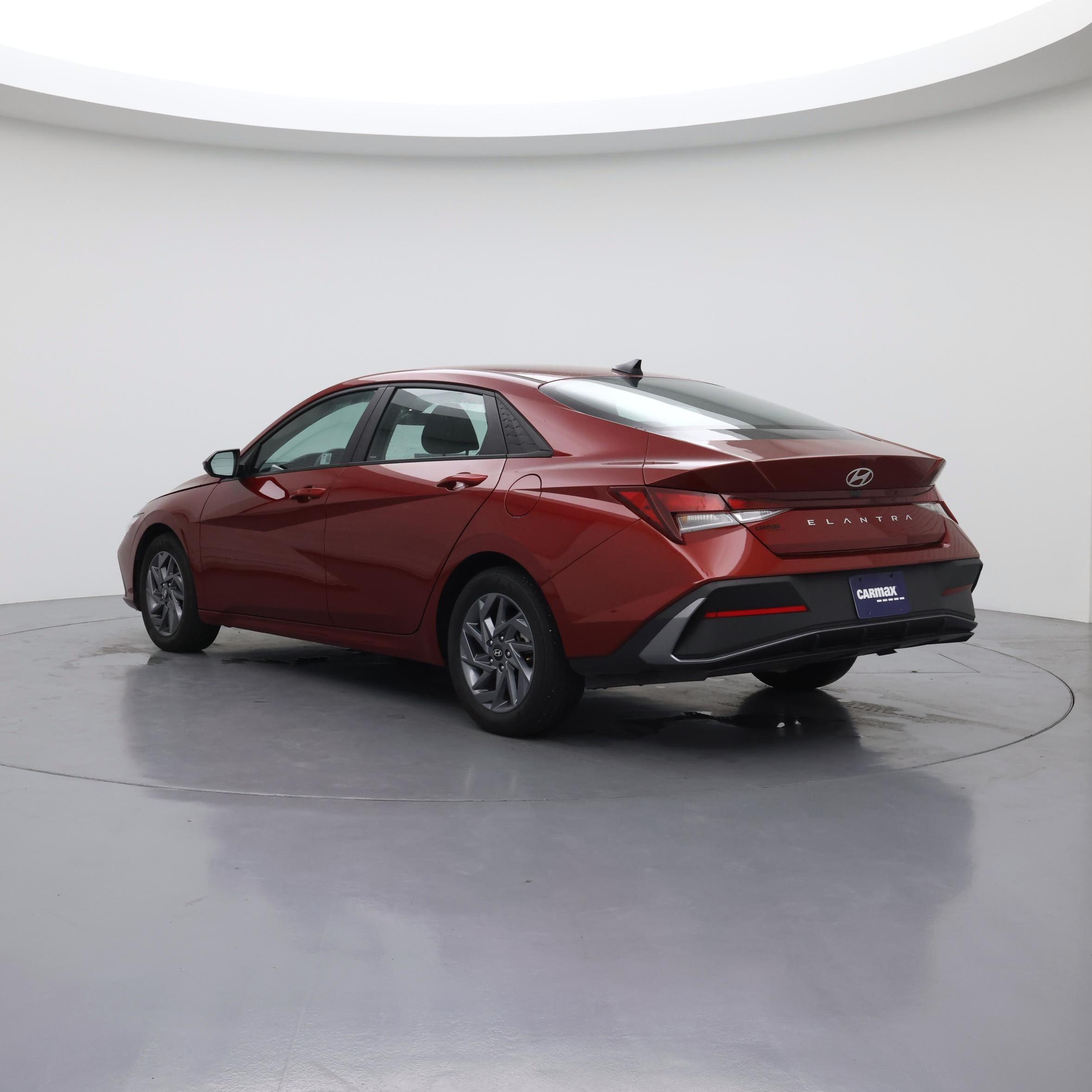 Thumbnail: 2024 Hyundai Elantra - 2