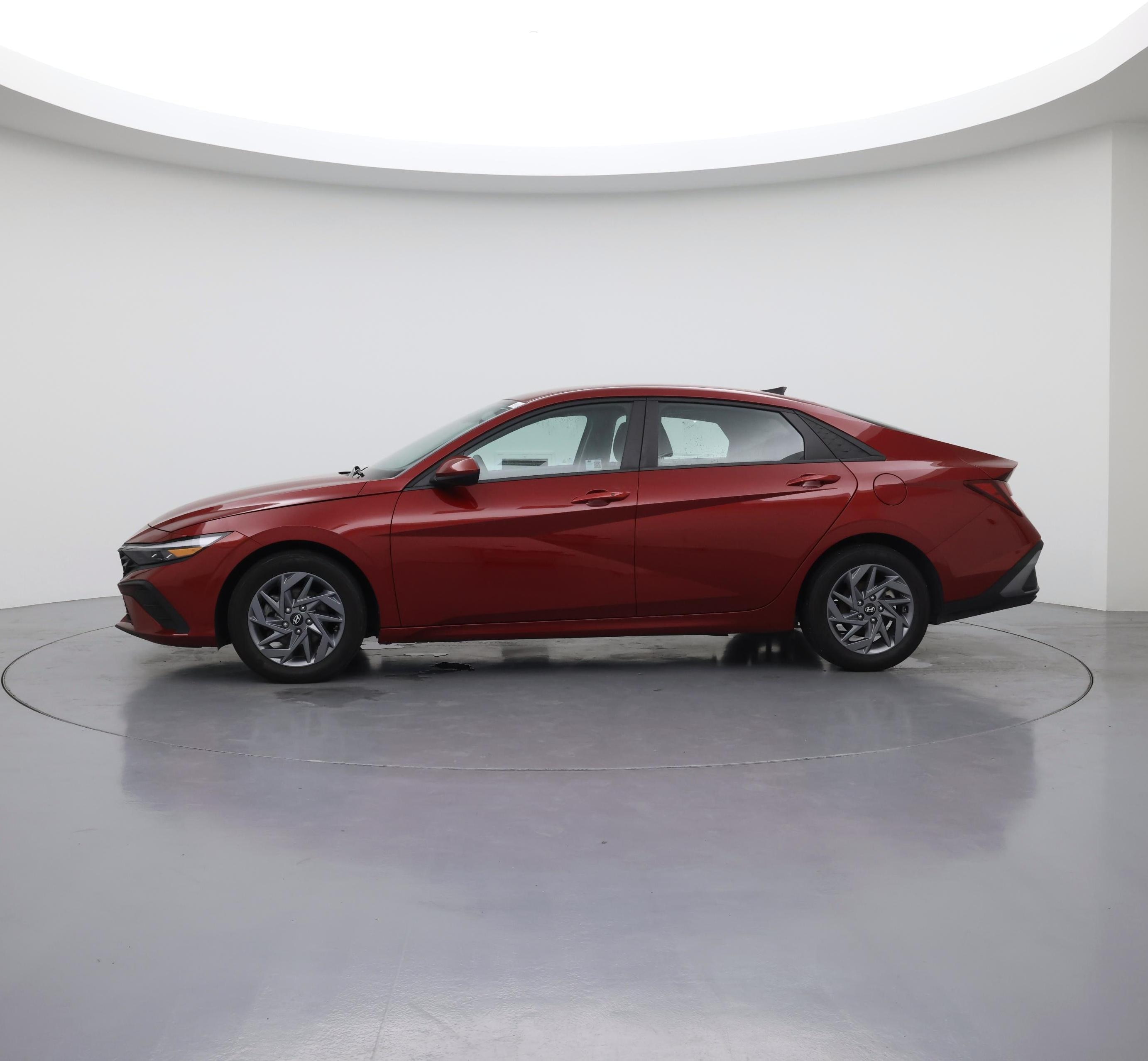 Thumbnail: 2024 Hyundai Elantra - 3