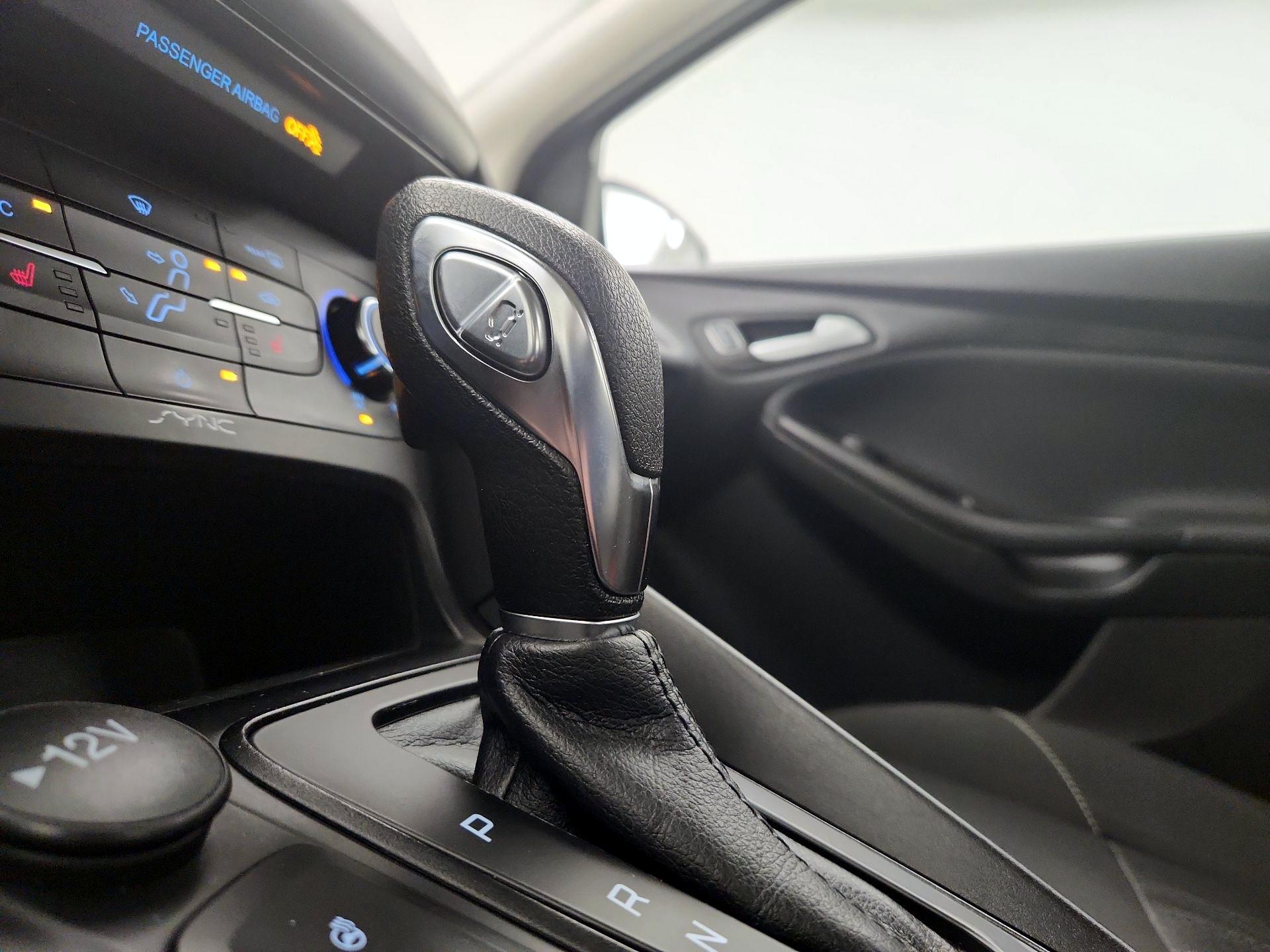 Thumbnail: 2018 Ford Focus - 17
