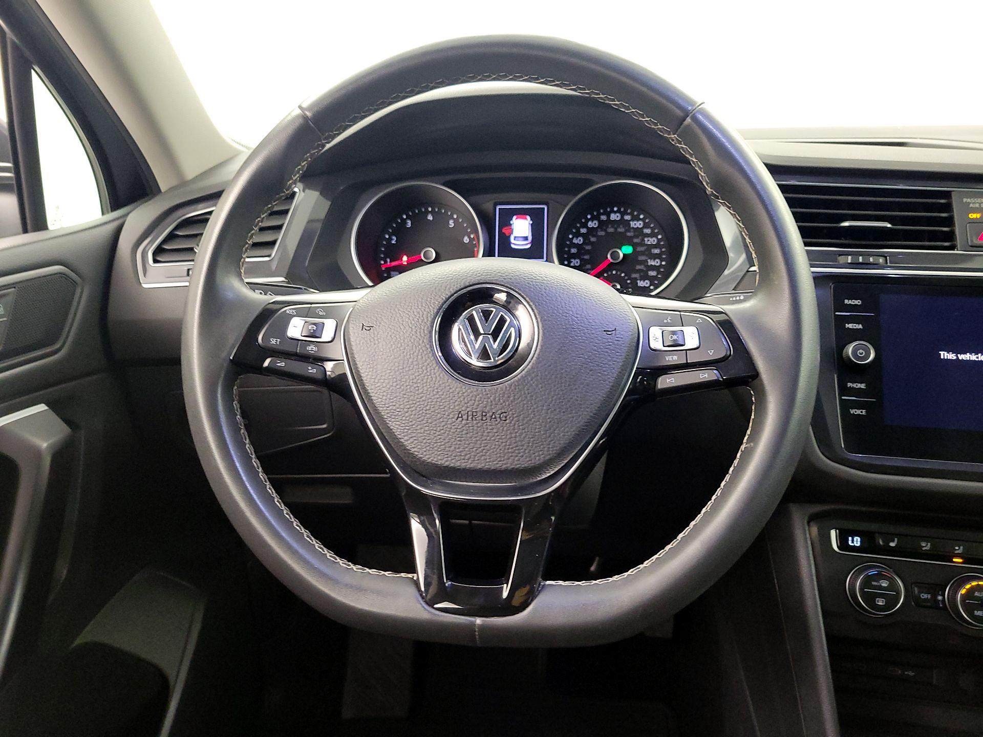 Thumbnail: 2021 Volkswagen Tiguan - 10